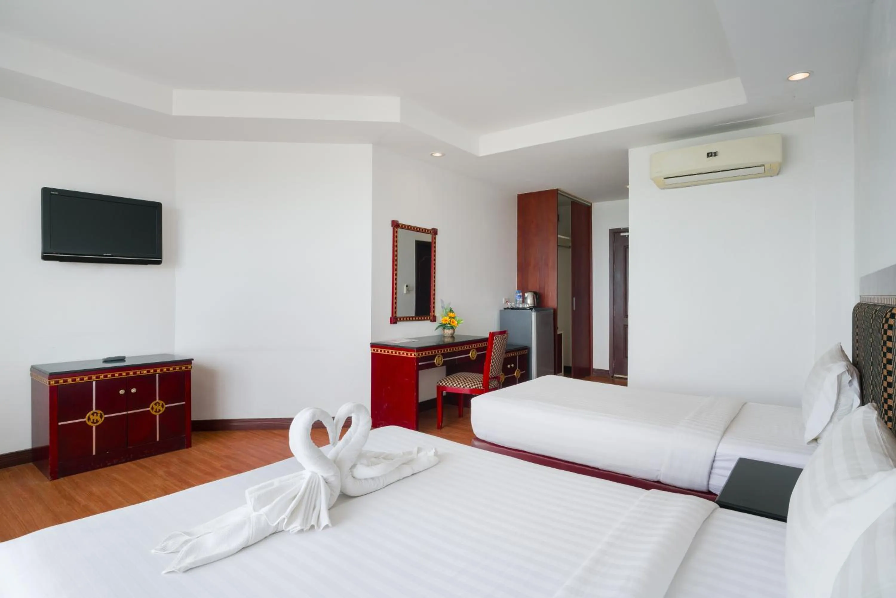 Bed in Jomtien Hisotel