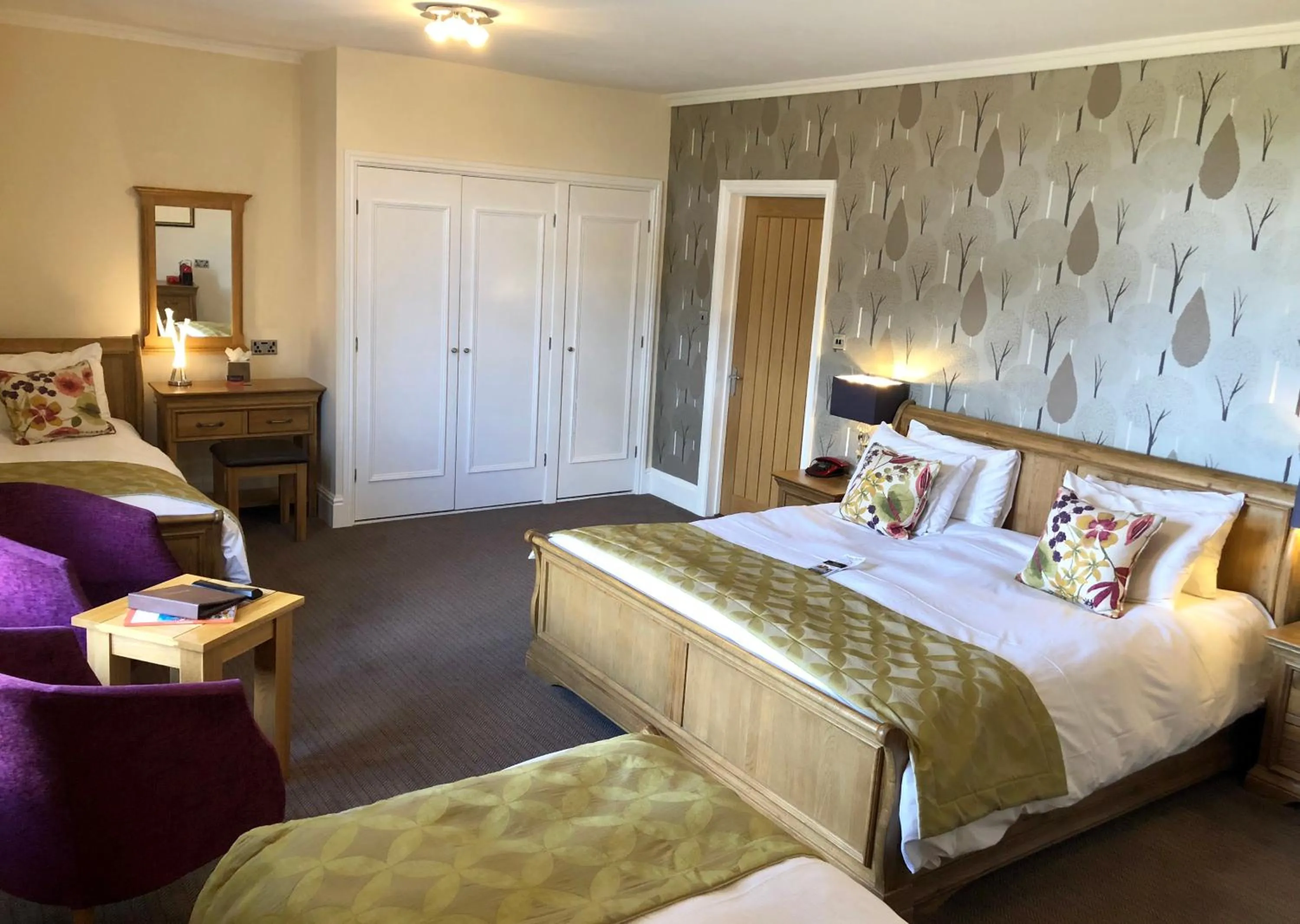 Bed in Dumbleton Hall Hotel