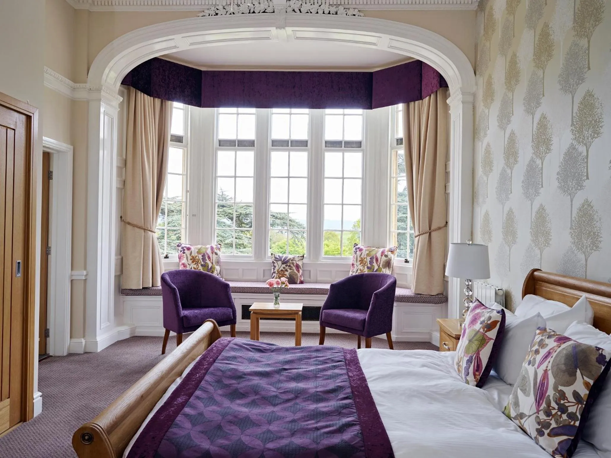 Garden view, Bed in Dumbleton Hall Hotel