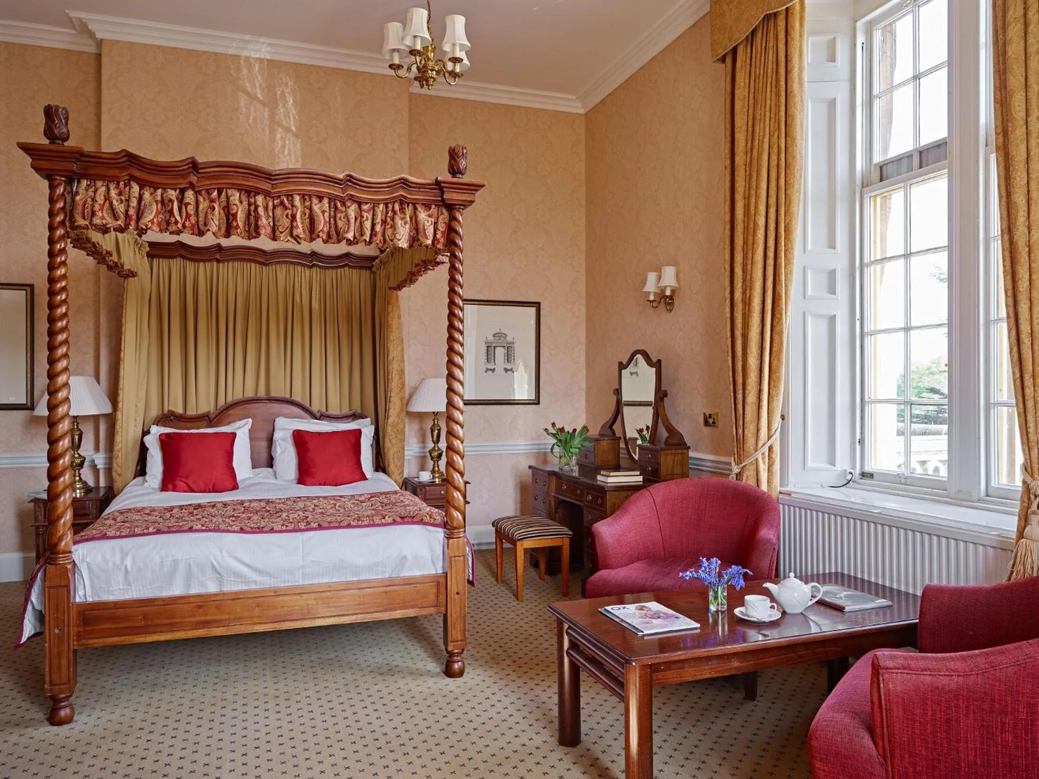 Garden view, Bed in Dumbleton Hall Hotel