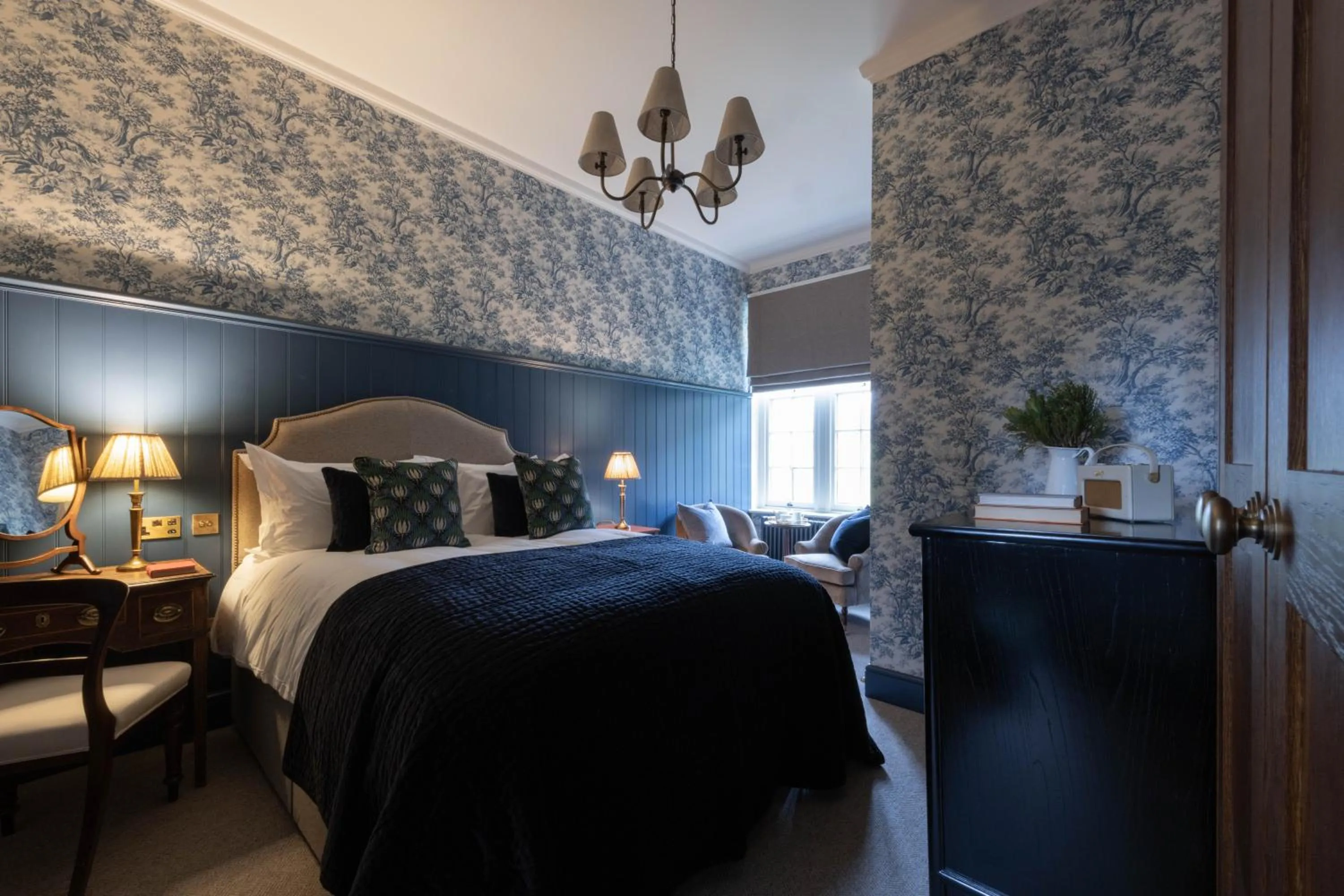 Bed in Dumbleton Hall Hotel