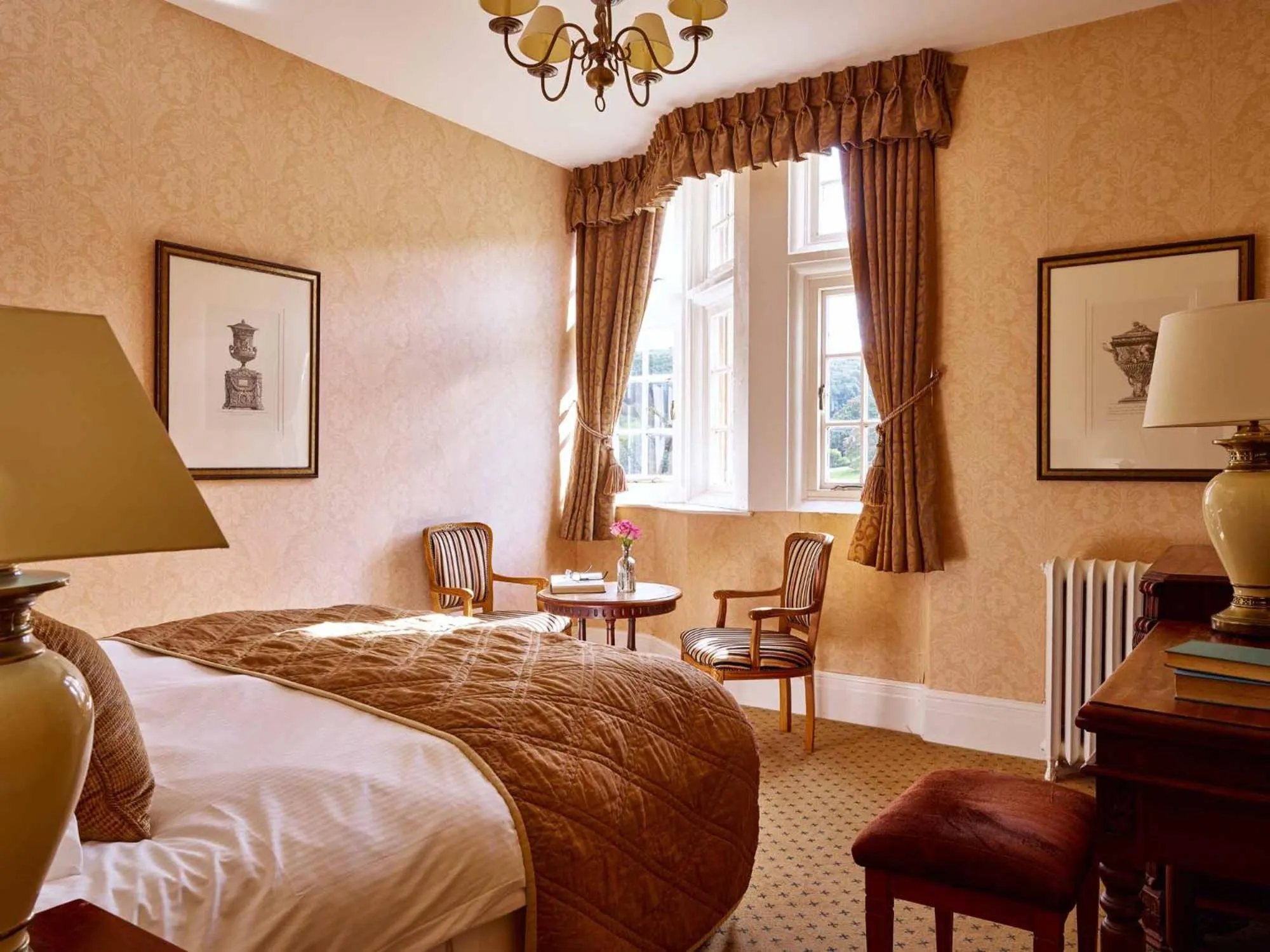 Bed in Dumbleton Hall Hotel