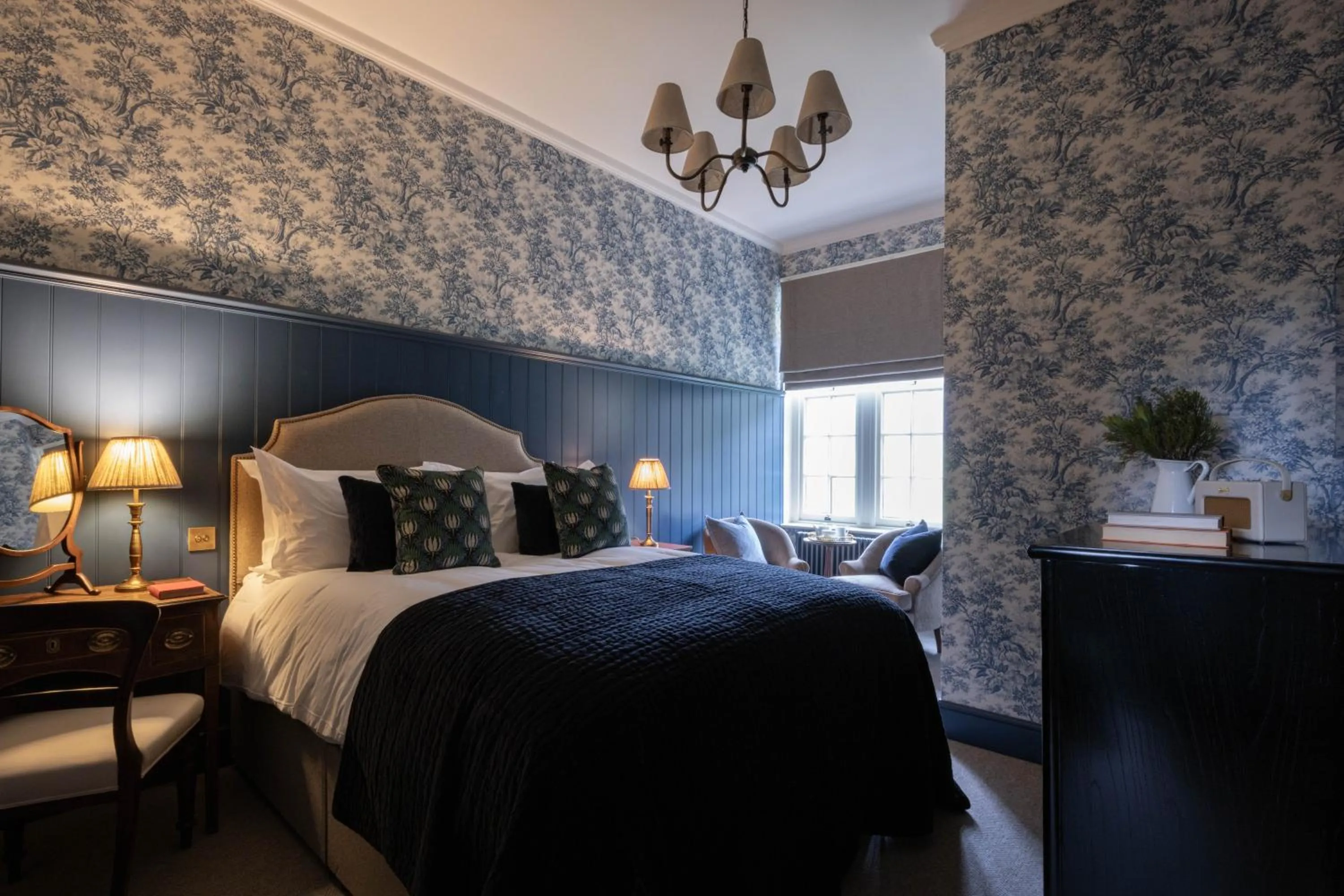 Bed in Dumbleton Hall Hotel