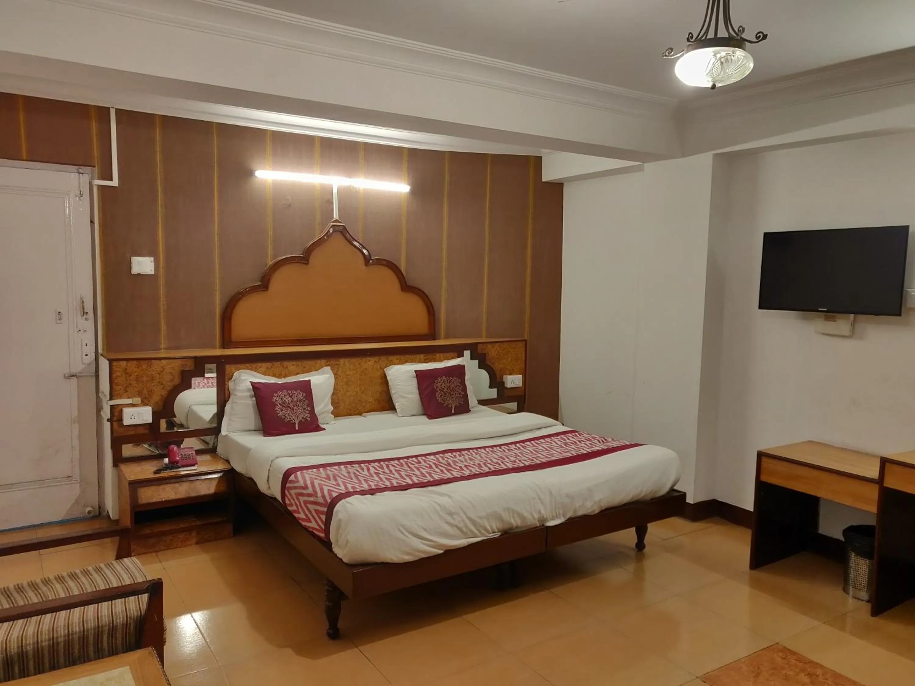 Bed in Hotel Hamers International