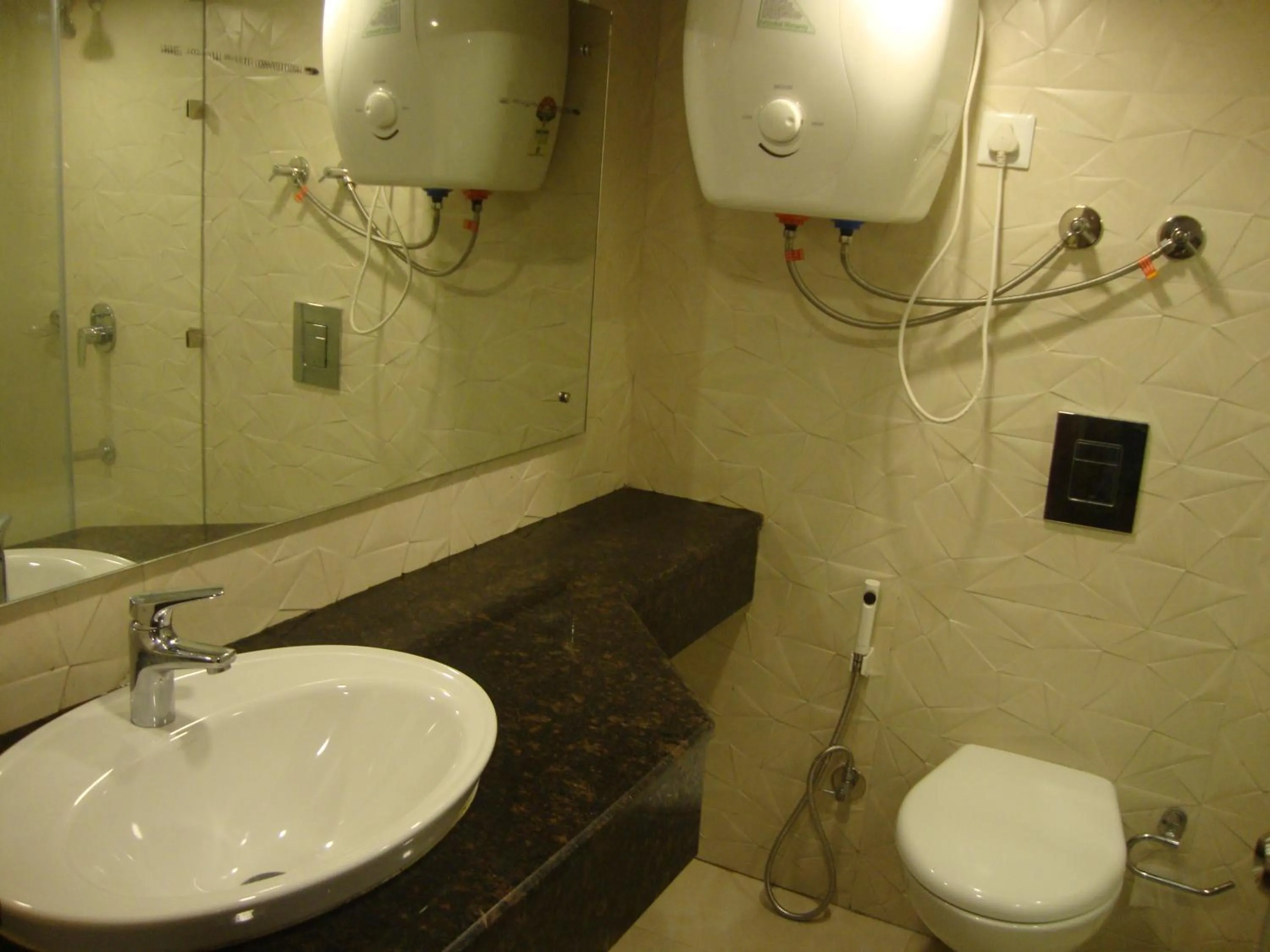 Toilet in Hotel Hamers International