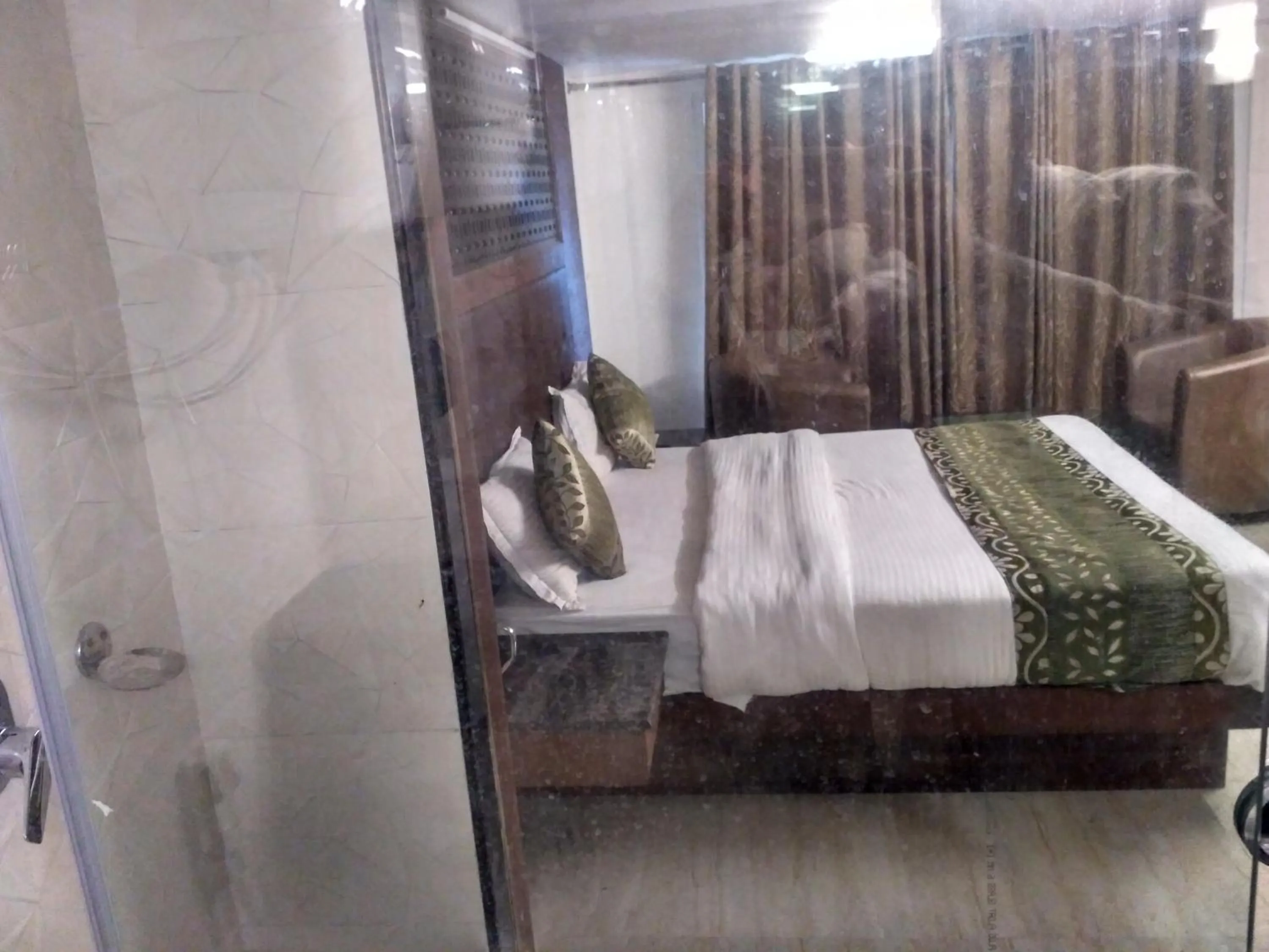 Bed in Hotel Hamers International