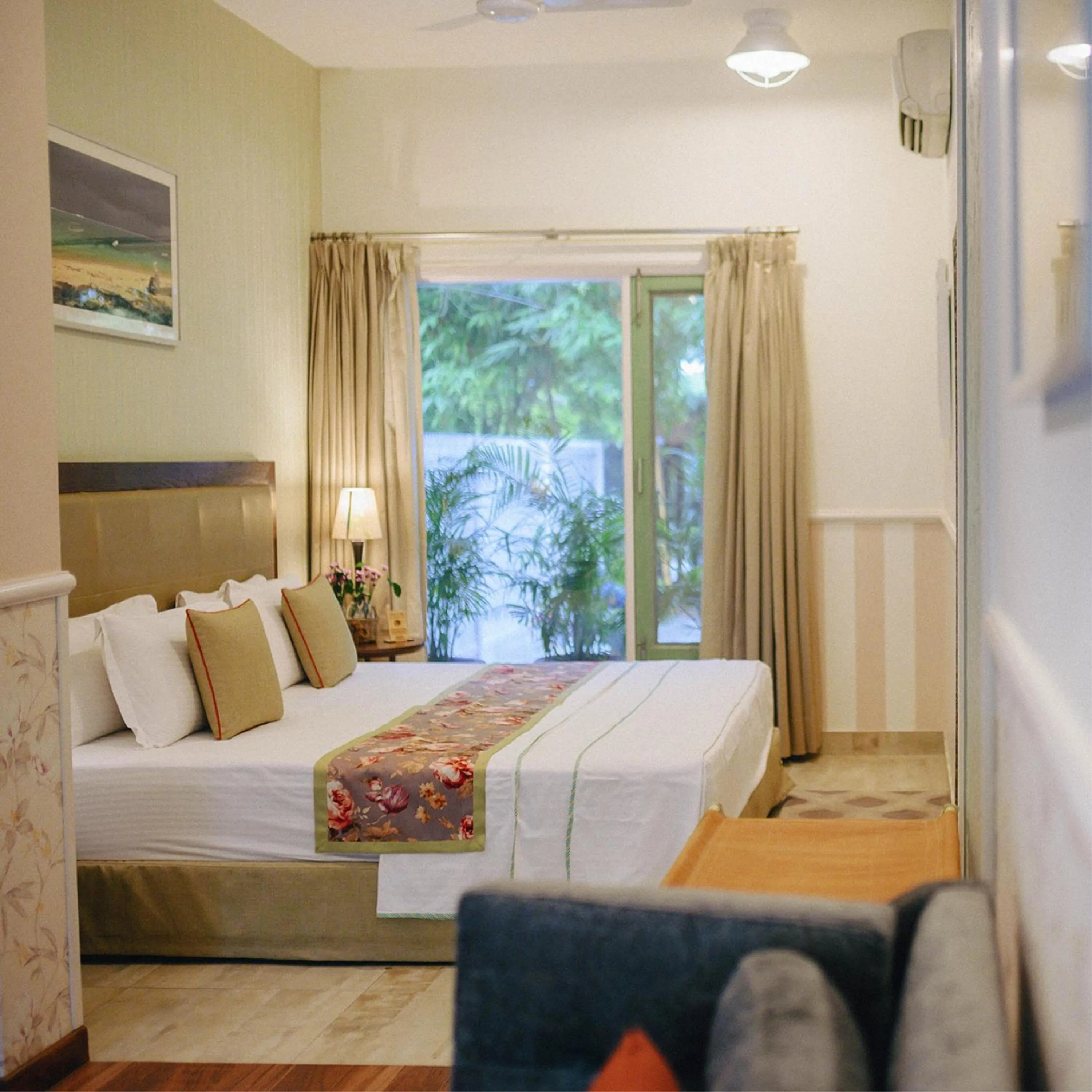 Bed in Karma Chalets