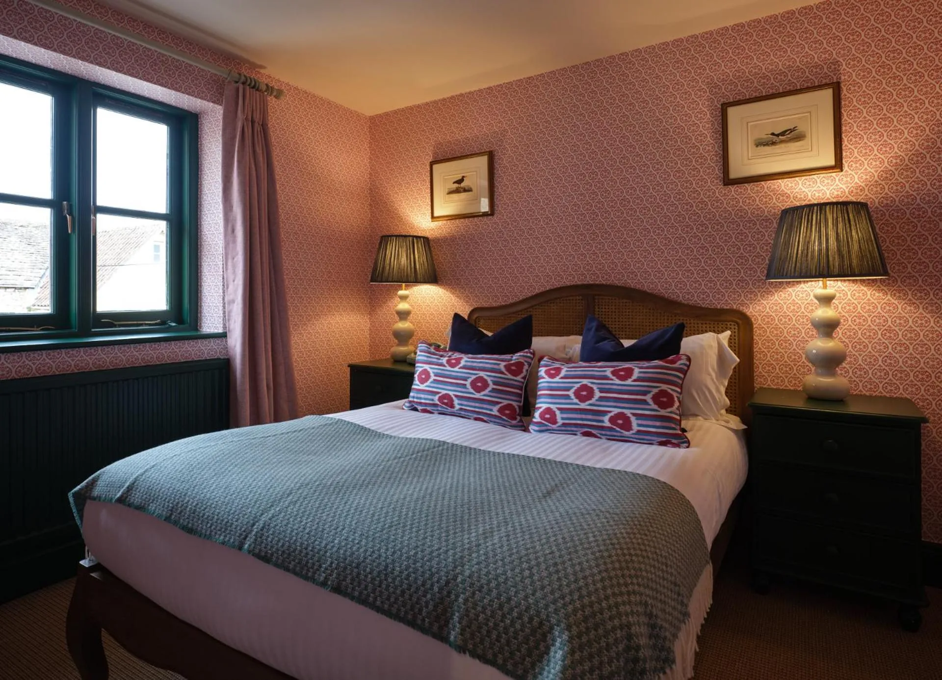 Bedroom, Bed in Old Bell Hotel