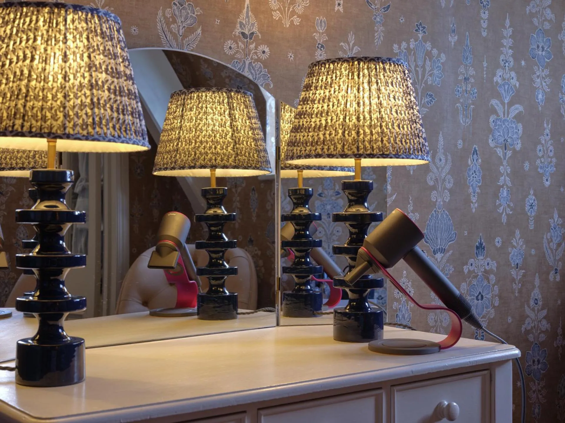 hair dryier in Old Bell Hotel