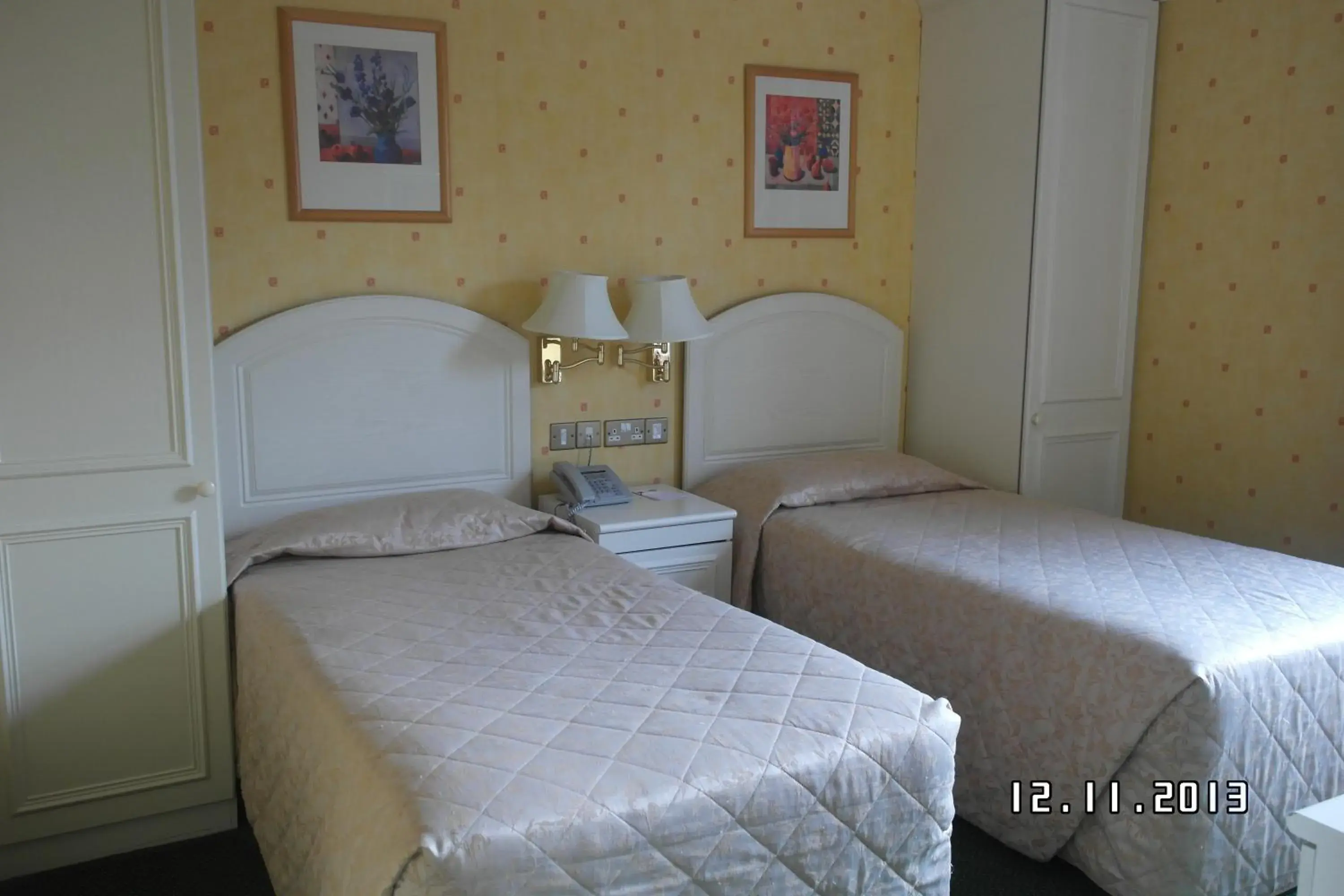 Executive Twin Room in Elstead Hotel Executive Twin Room in Elstead Hotel