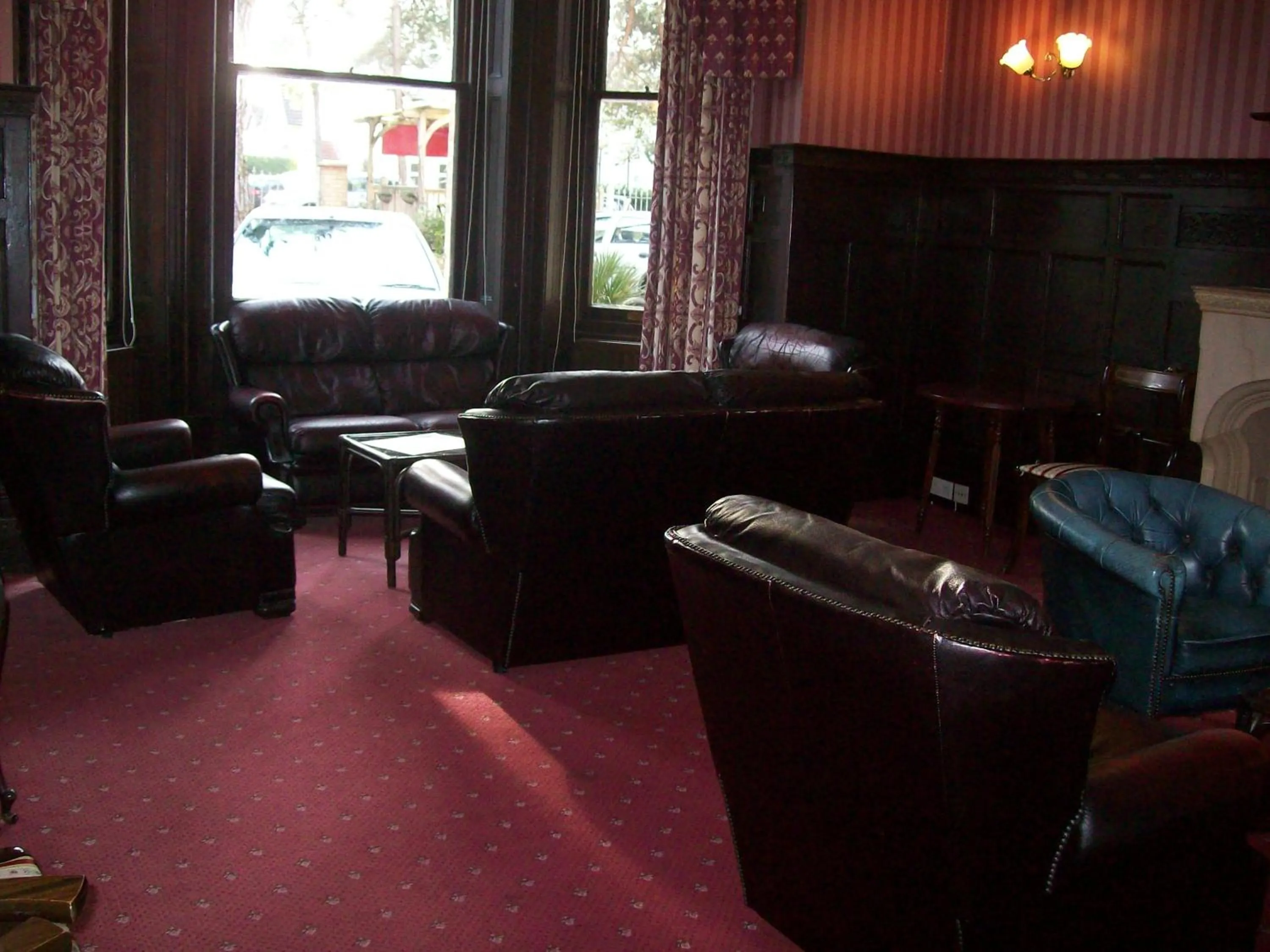 Lounge or bar in Elstead Hotel