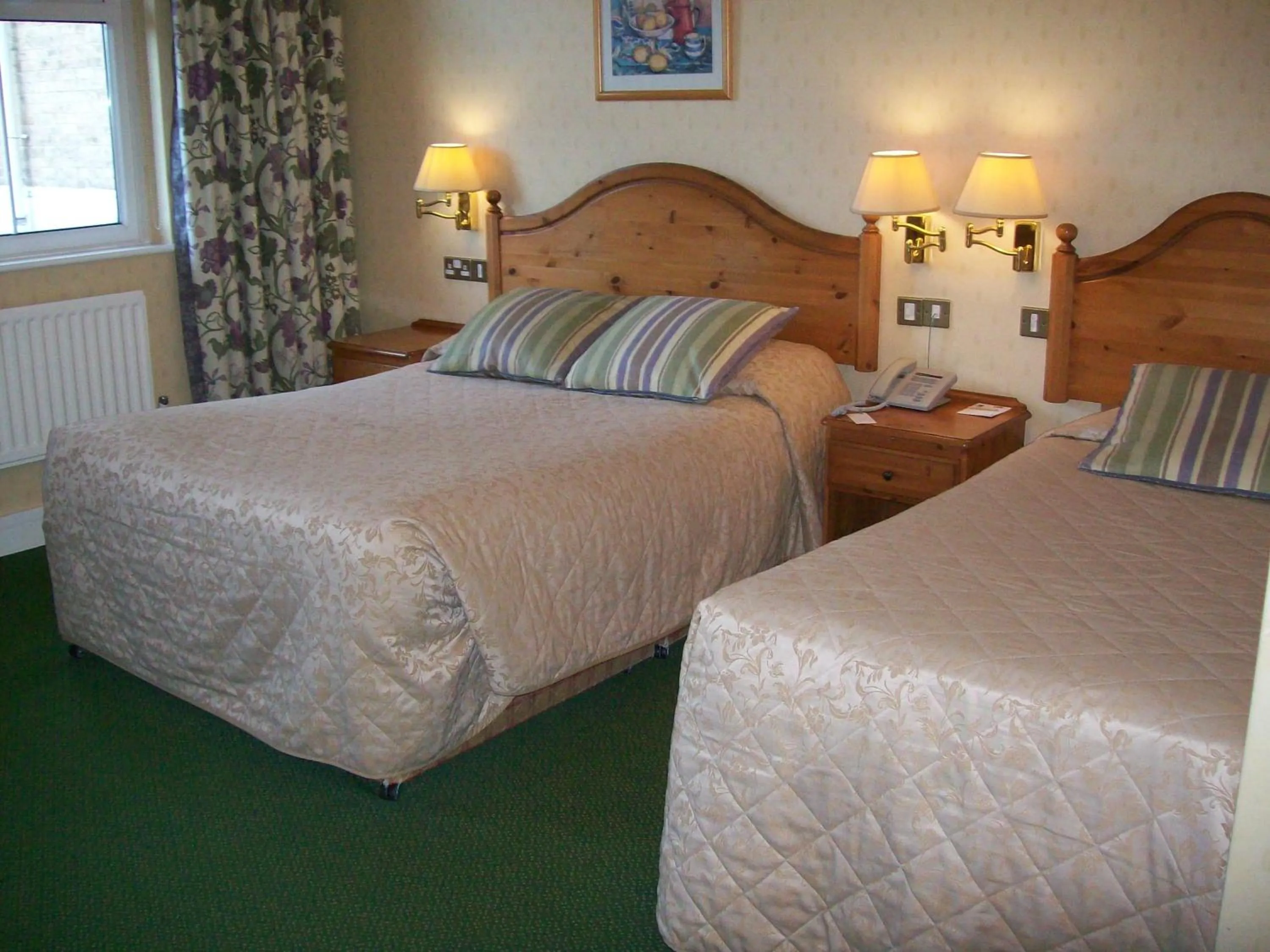 Bed in Elstead Hotel