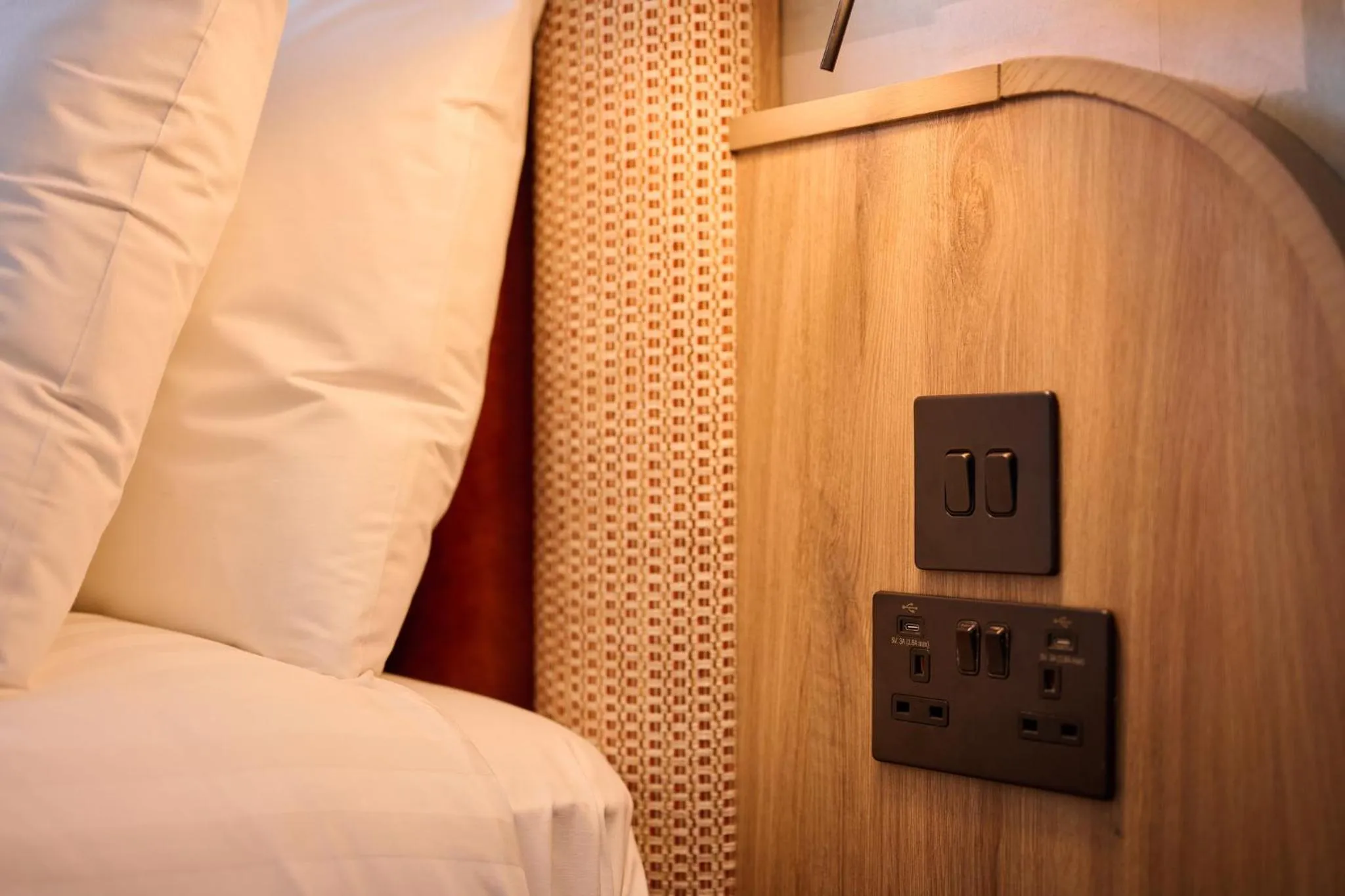 Photo of the whole room, Bed in Garner Hotel Birmingham South East by IHG