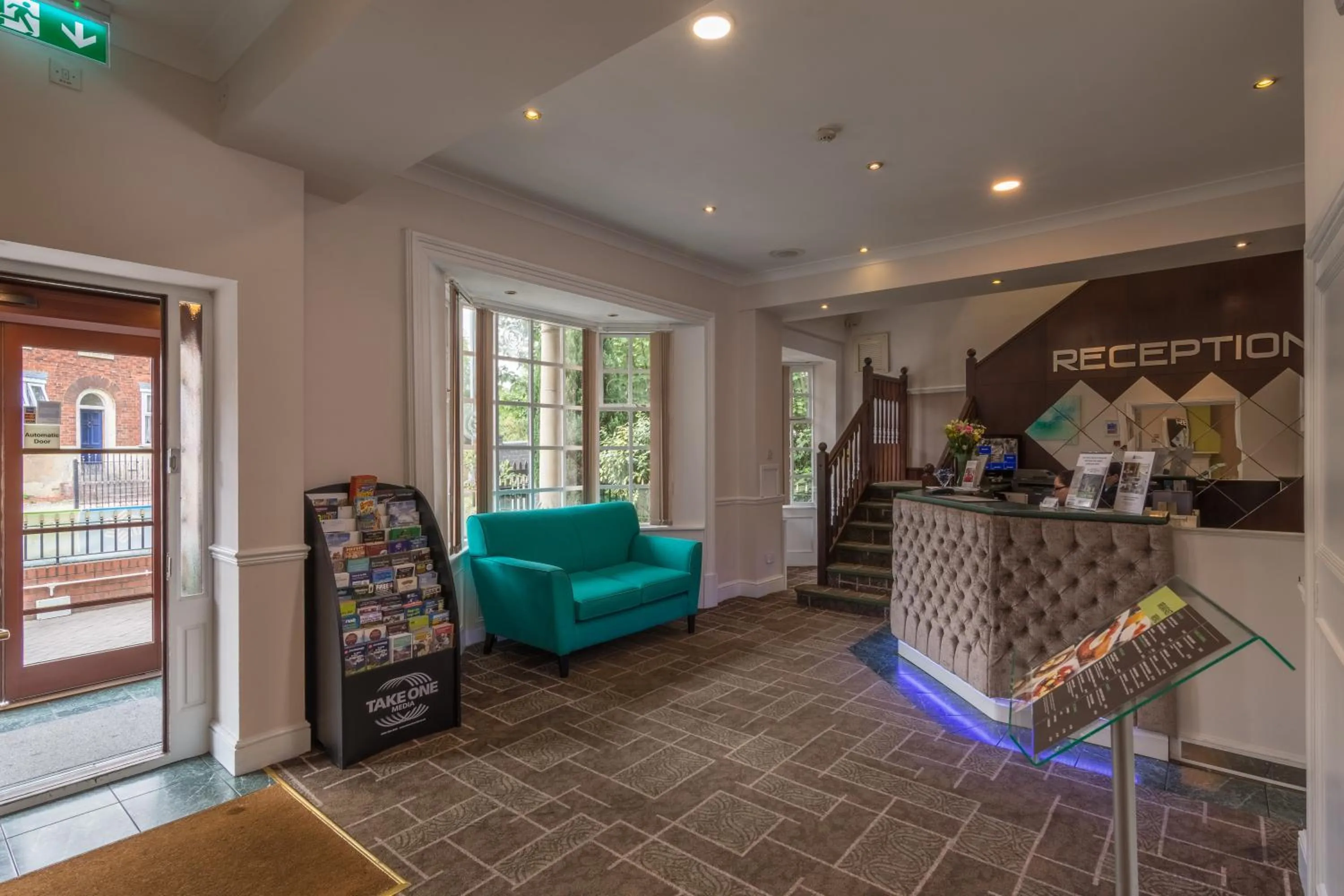 Lobby or reception in Sure Hotel by Best Western Birmingham South