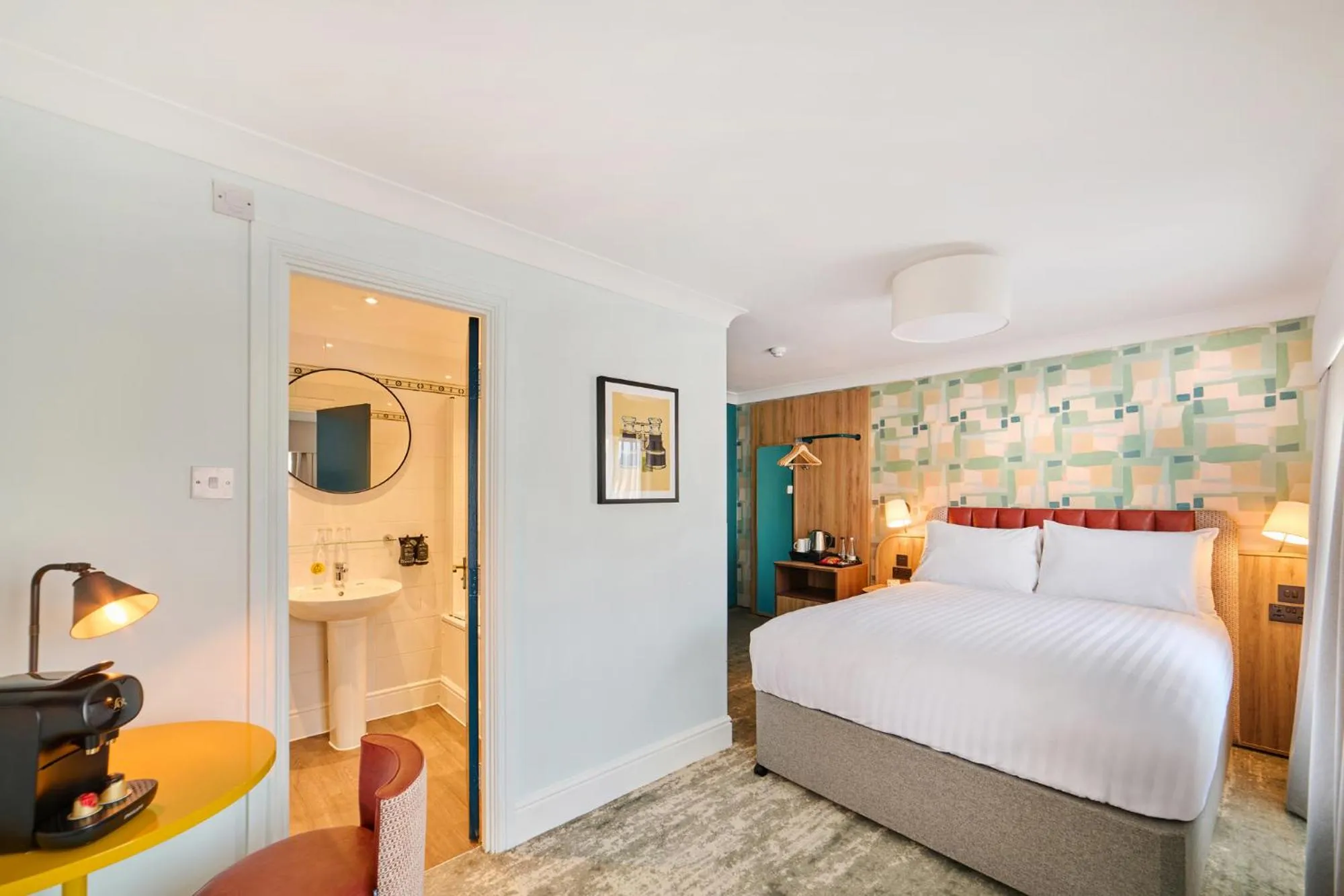 Bedroom, Bed in Garner Hotel Birmingham South East by IHG