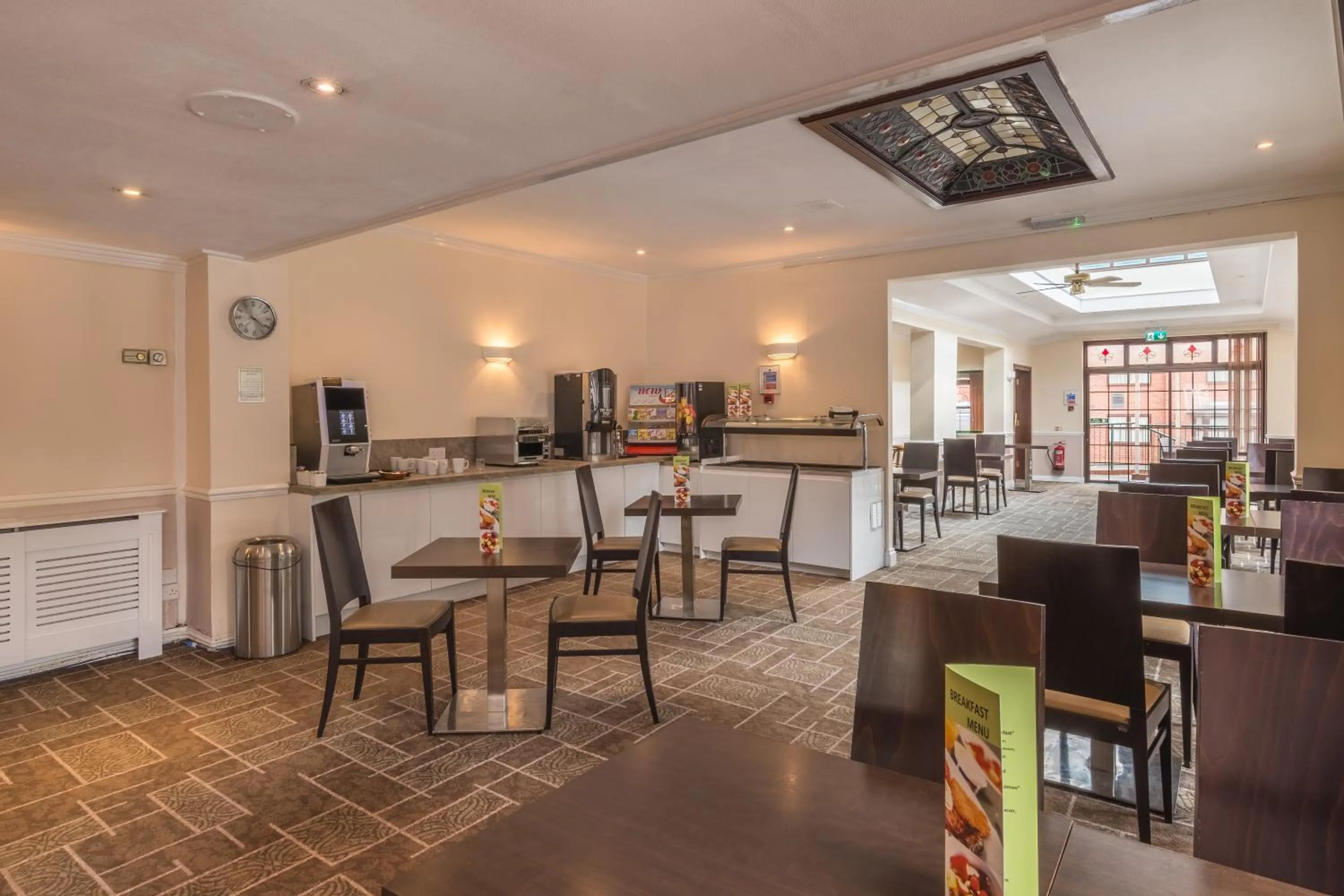 Restaurant/places to eat in Sure Hotel by Best Western Birmingham South