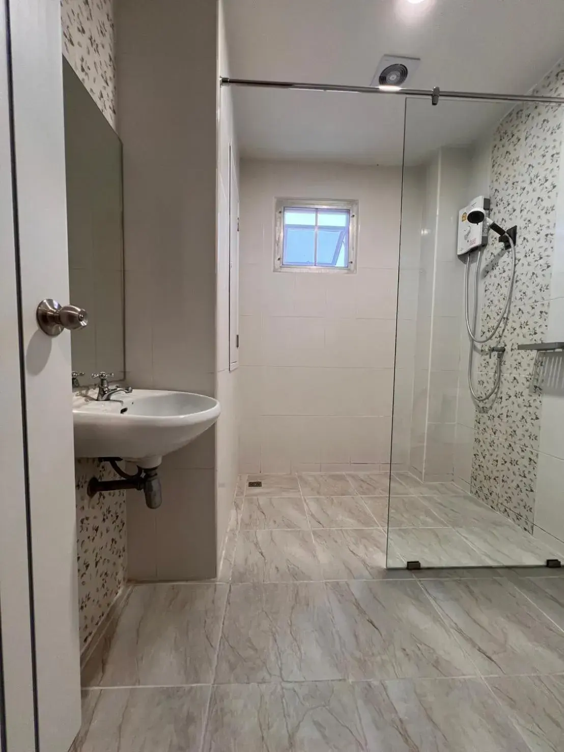 Queen Room with Two Queen Beds in Berich Hotel Queen Room with Two Queen Beds in Berich Hotel