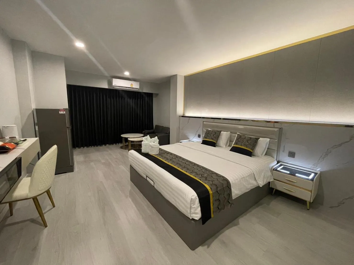 Bedroom, Bed in Berich Hotel