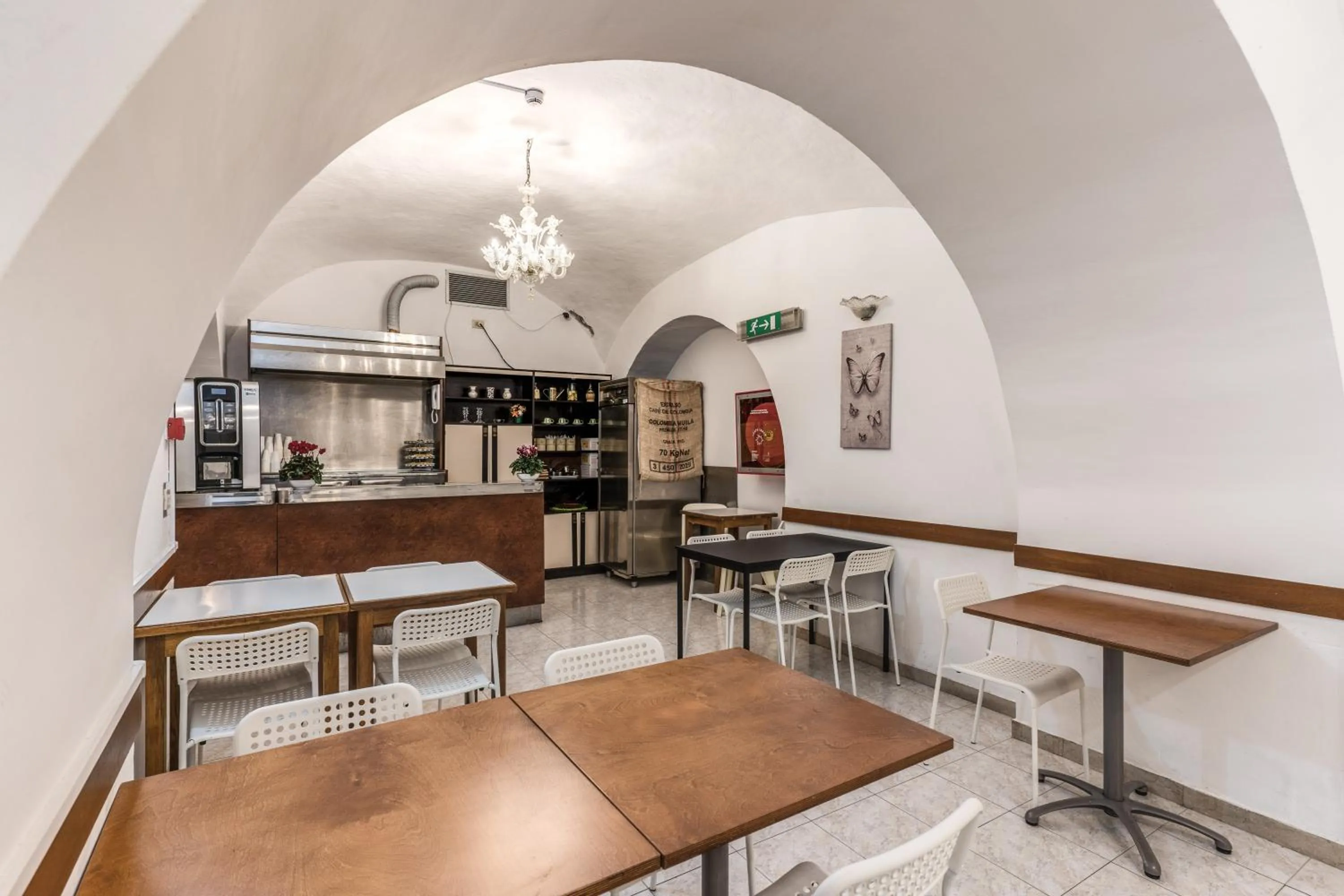 Restaurant/places to eat in Hotel Altavilla