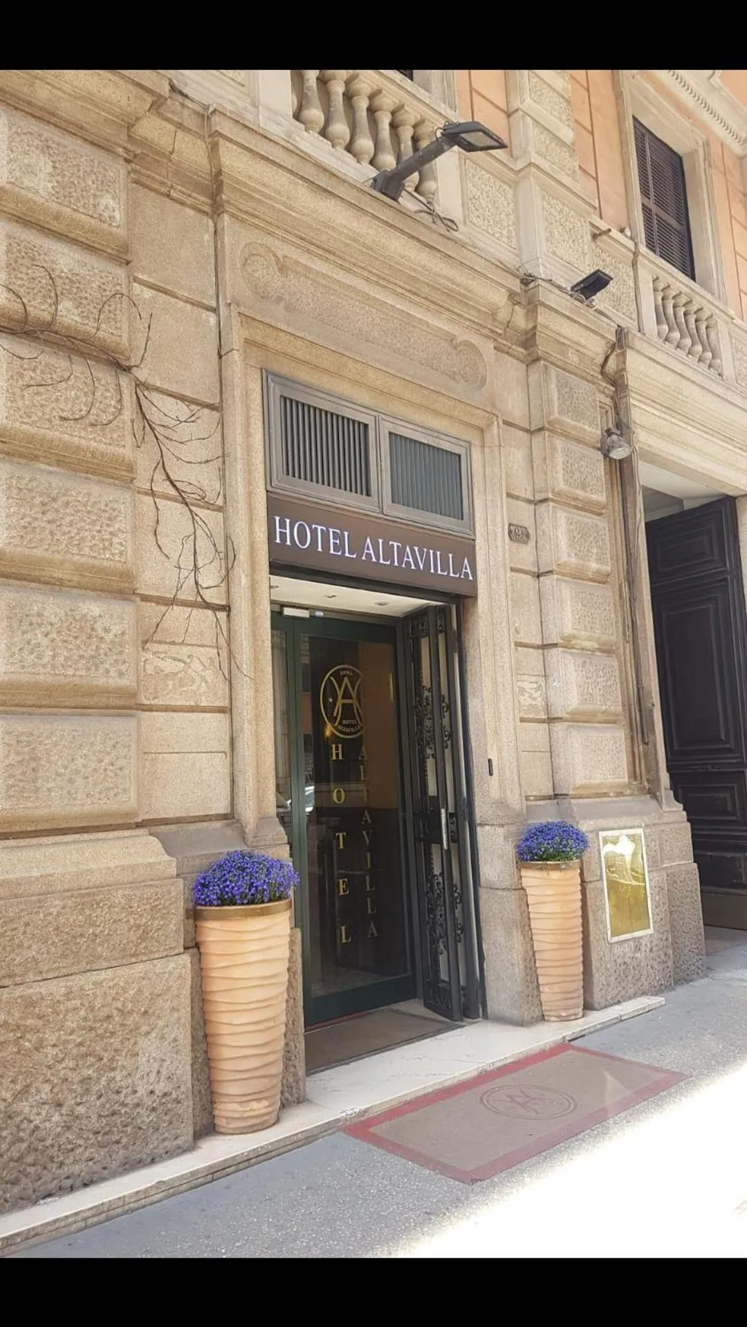 Facade/entrance in Hotel Altavilla
