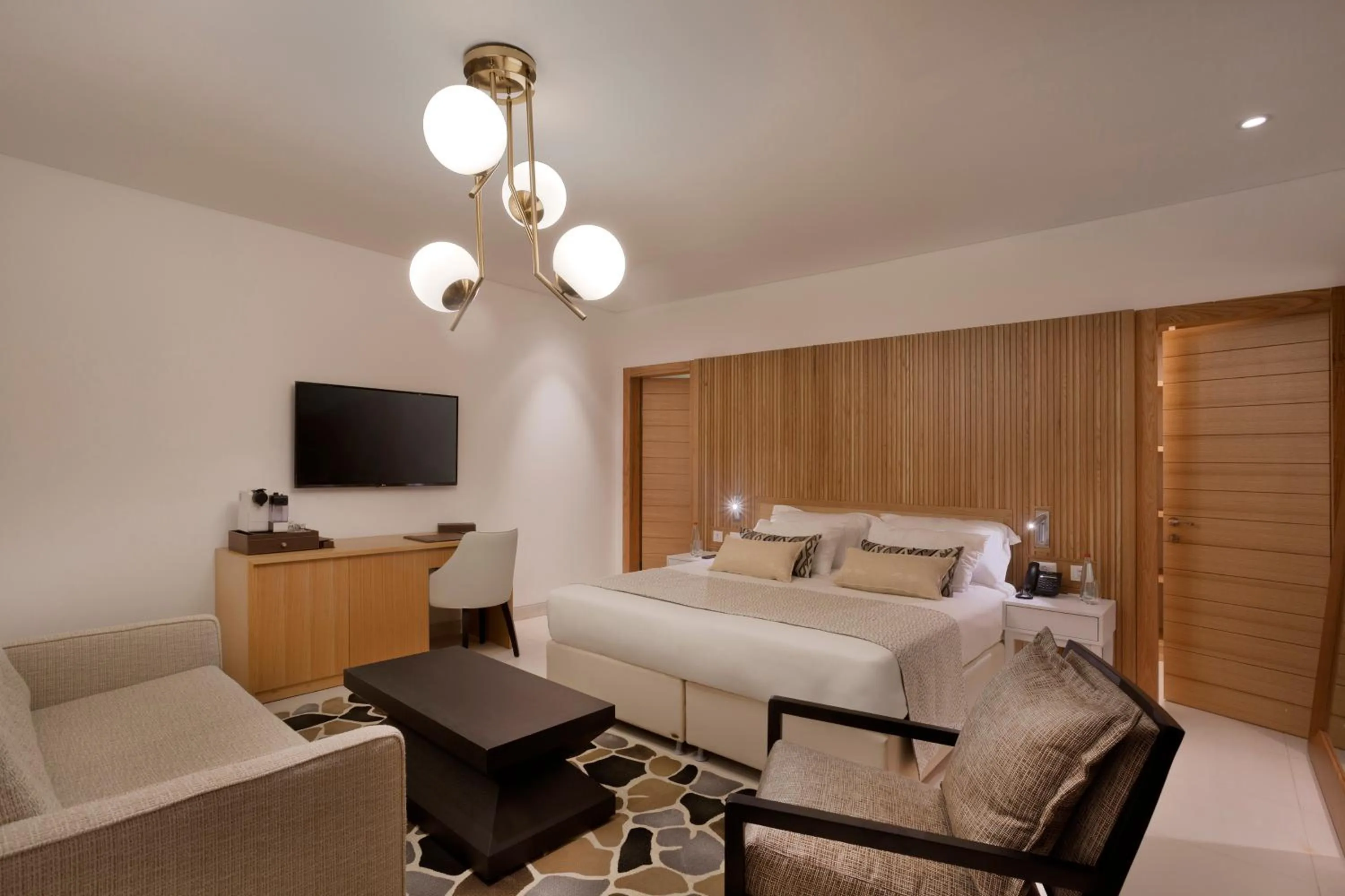 Photo of the whole room, Bed in The Setai Sea Of Galilee