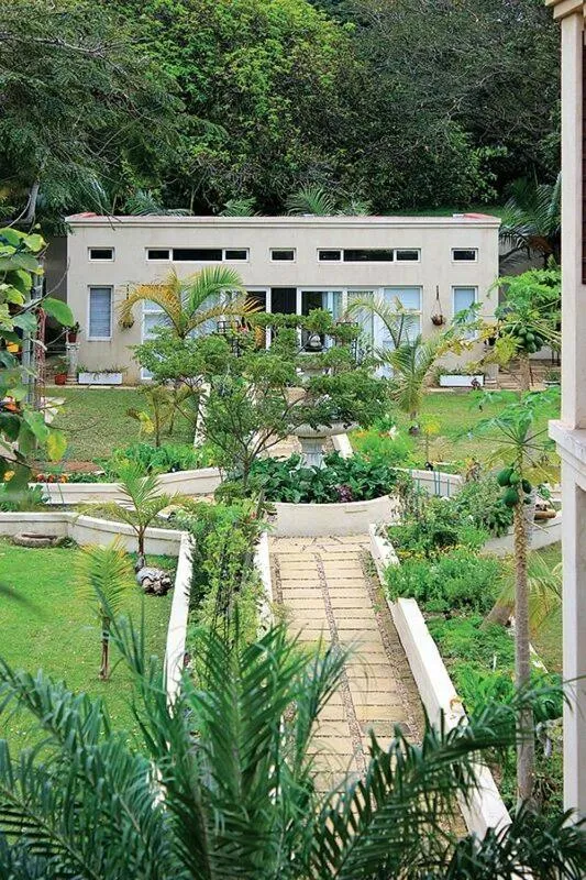 Garden view in Fairway Guest House