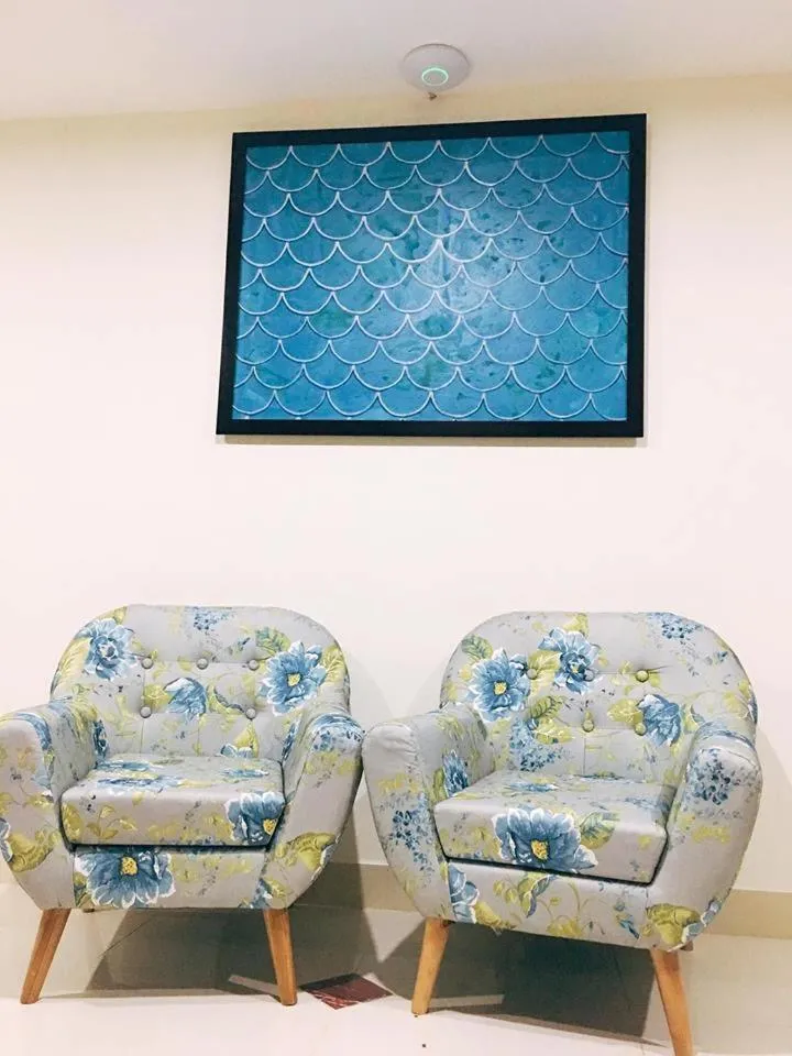 Seating area in Amanda Hotel