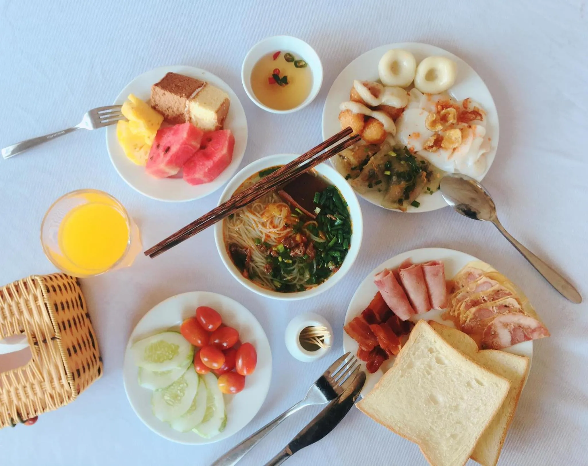 Food and drinks in Amanda Hotel