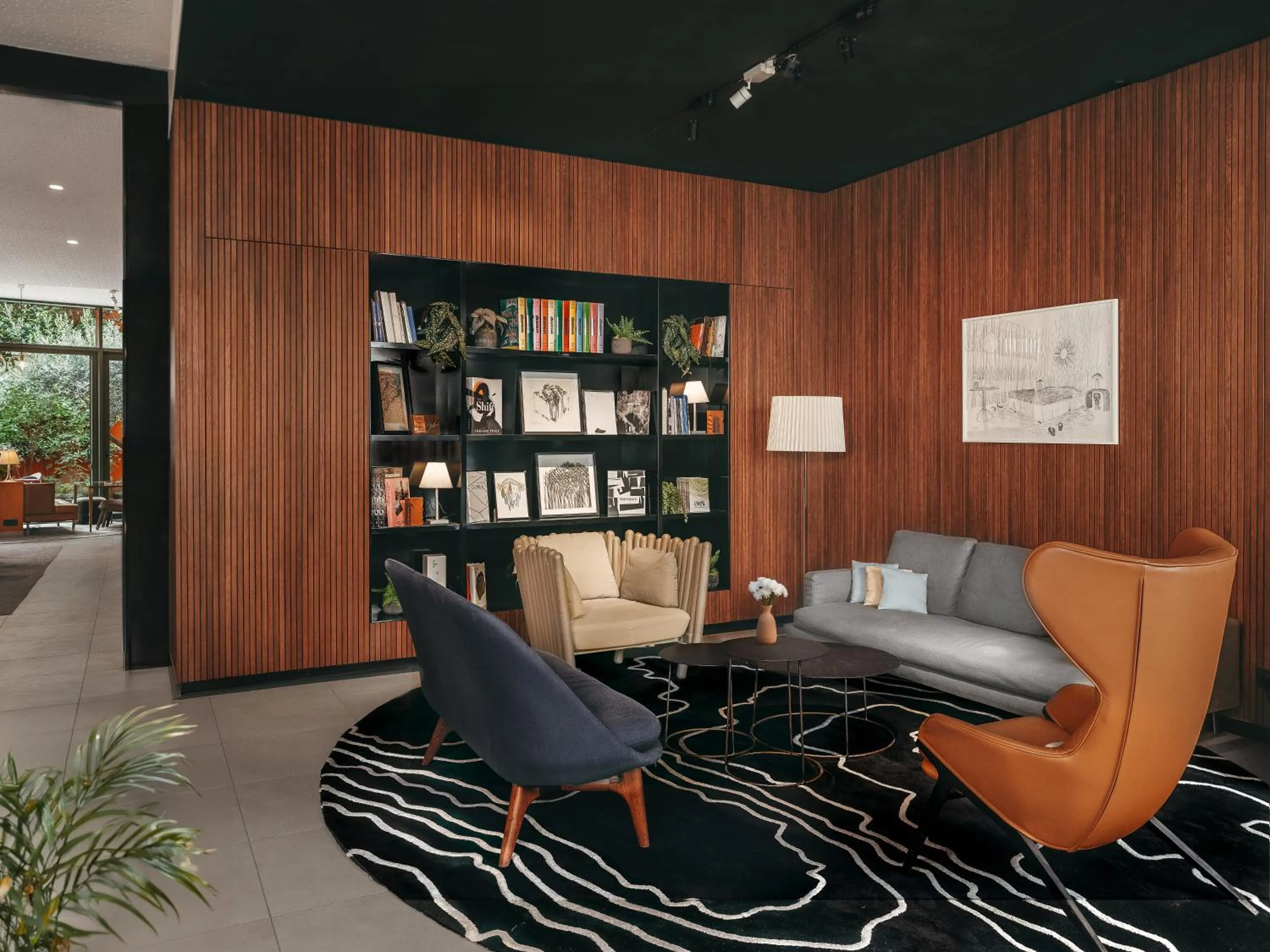 Library in Drawing Hotel