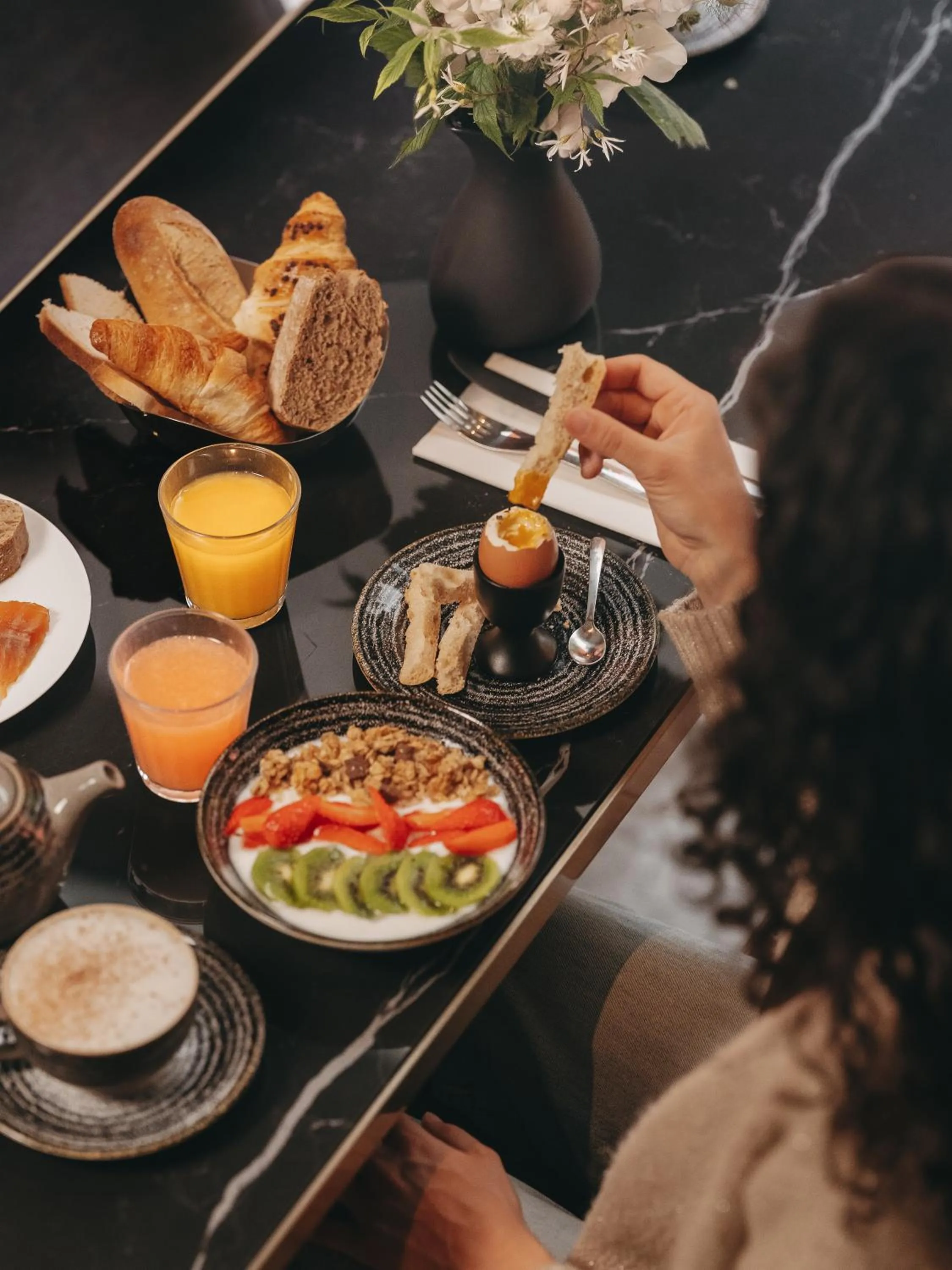 Food and drinks in Drawing Hotel