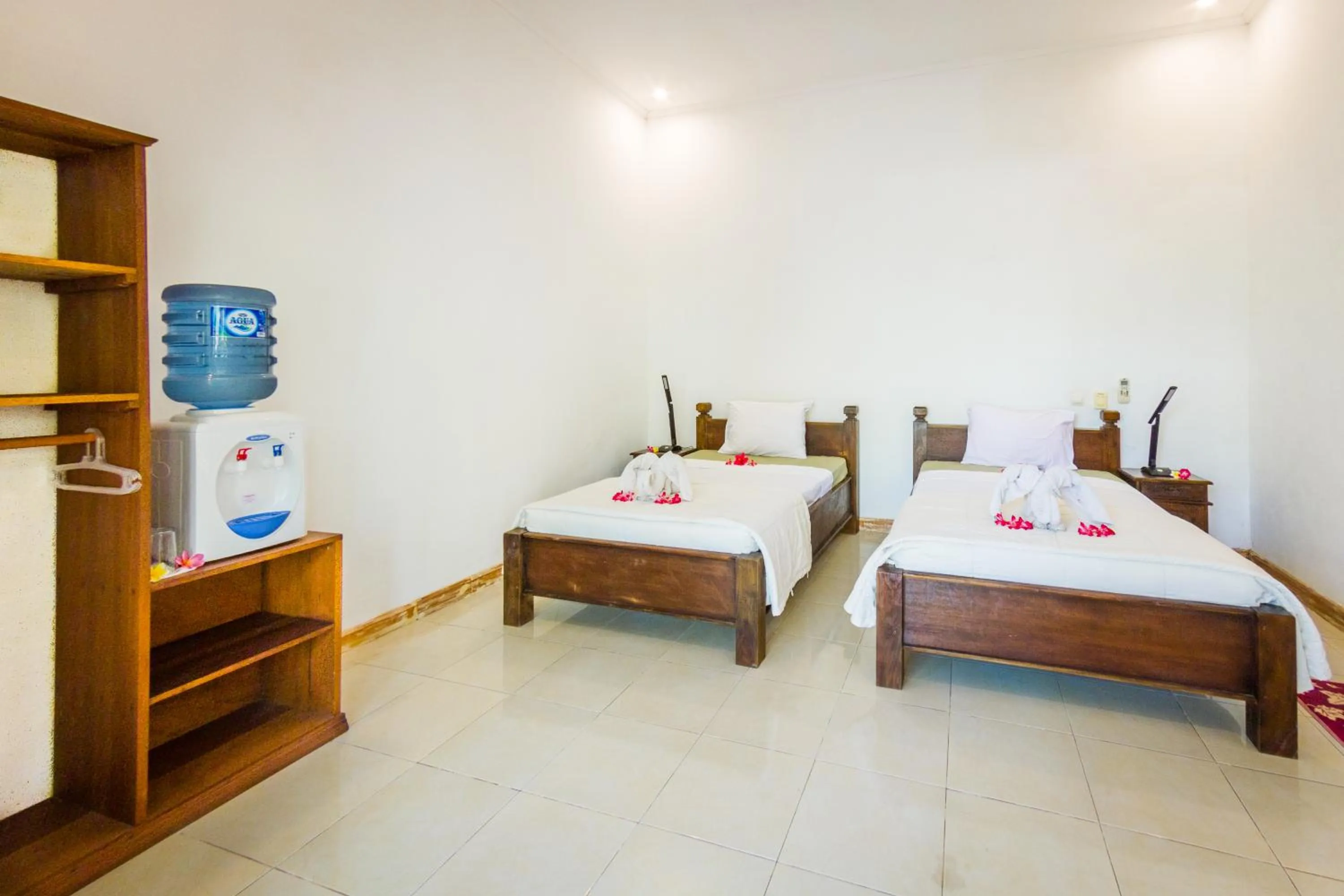 Photo of the whole room, Bed in Oasis