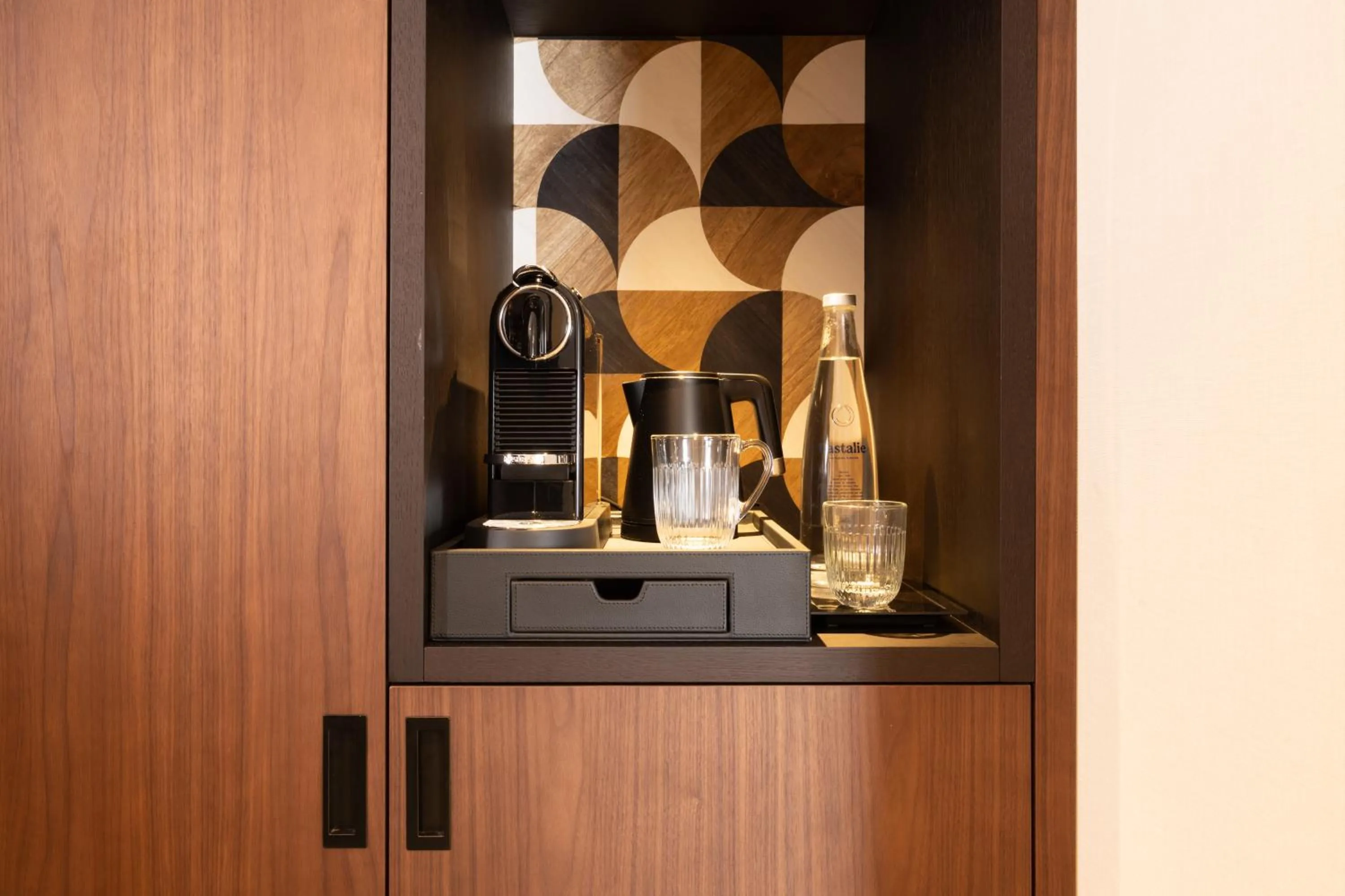 Coffee/tea facilities in Hotel Le Richemont