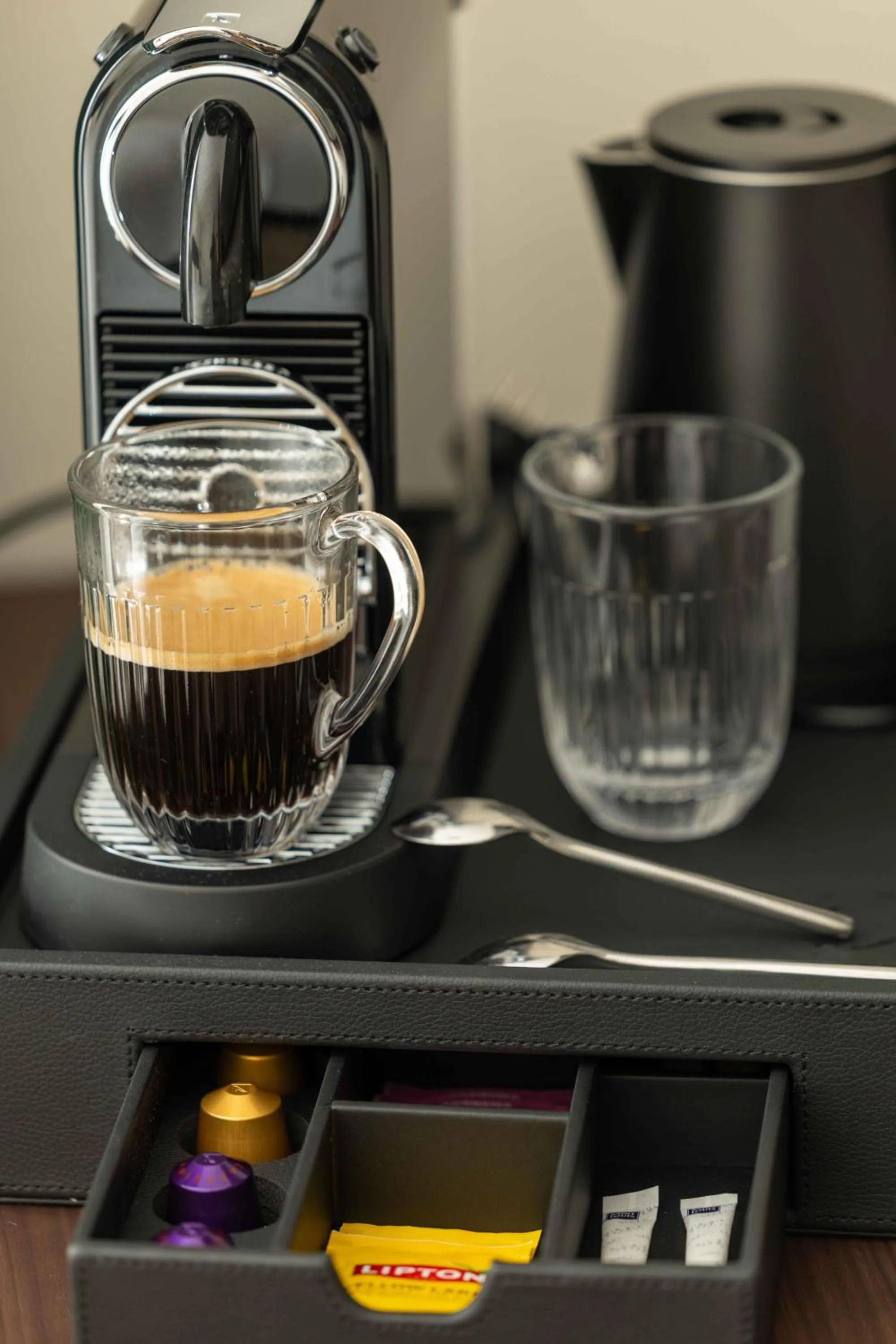 Coffee/tea facilities in Hotel Le Richemont