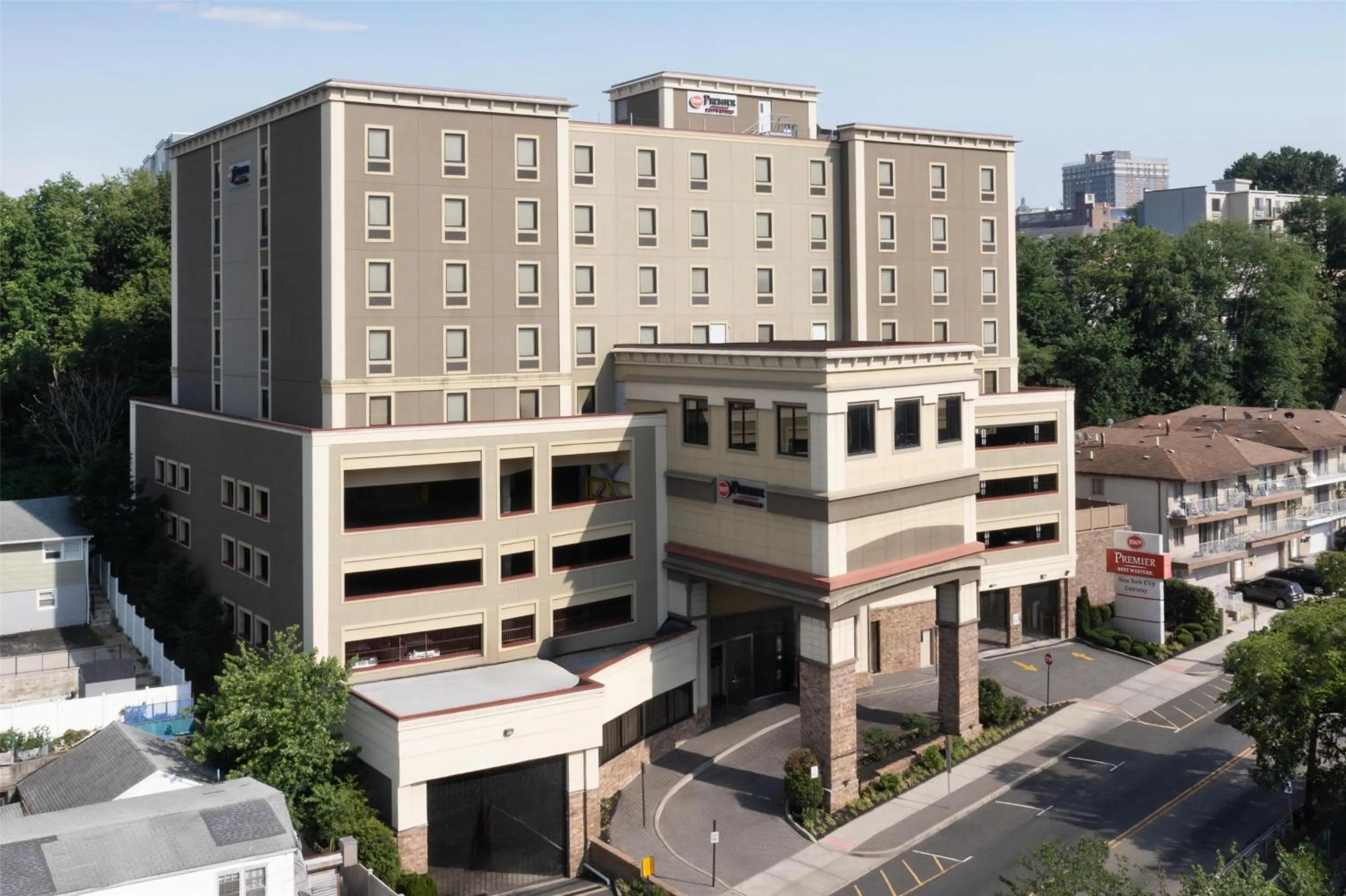 Property building in Best Western Premier NYC Gateway Hotel