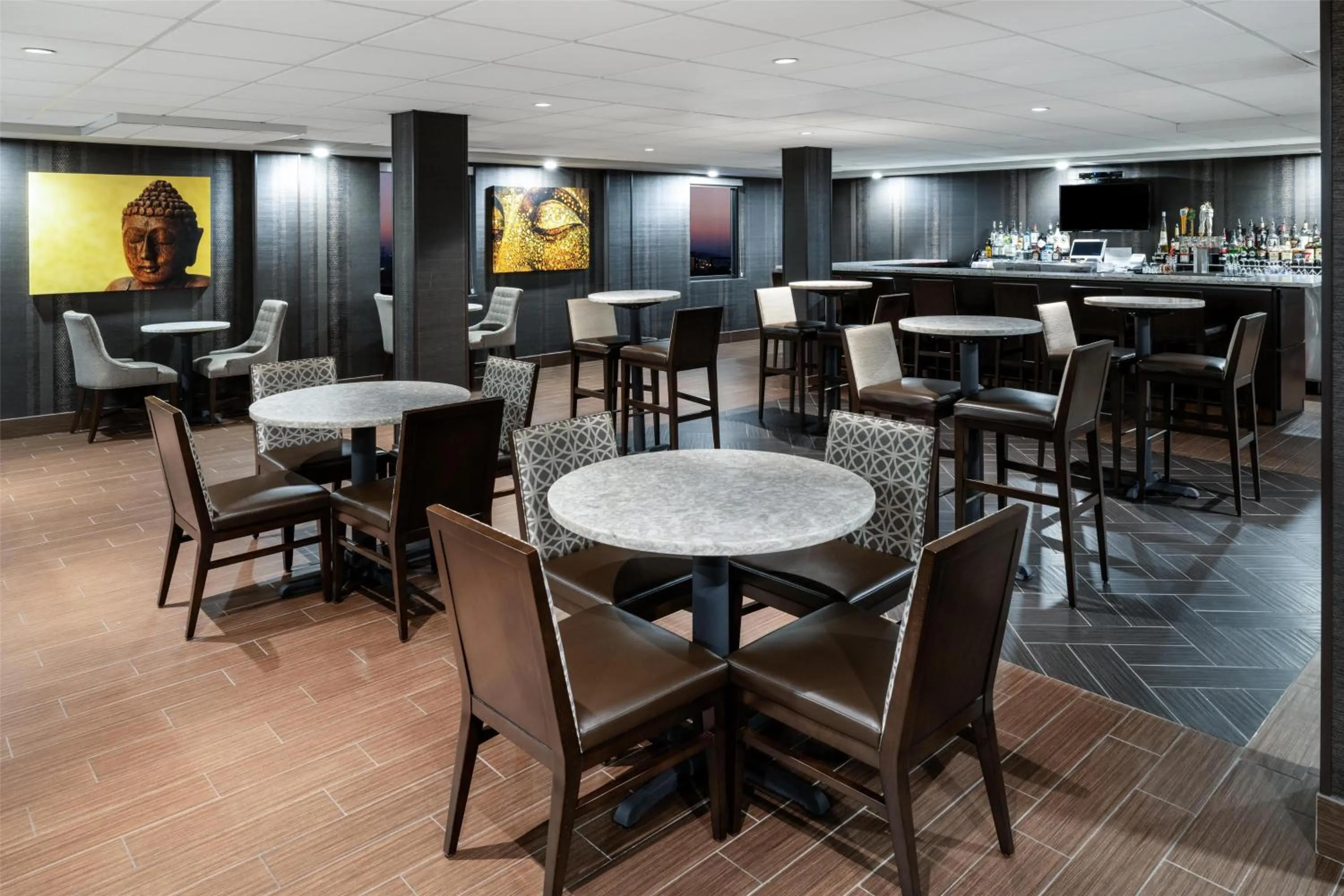 Lounge or bar in Best Western Premier NYC Gateway Hotel
