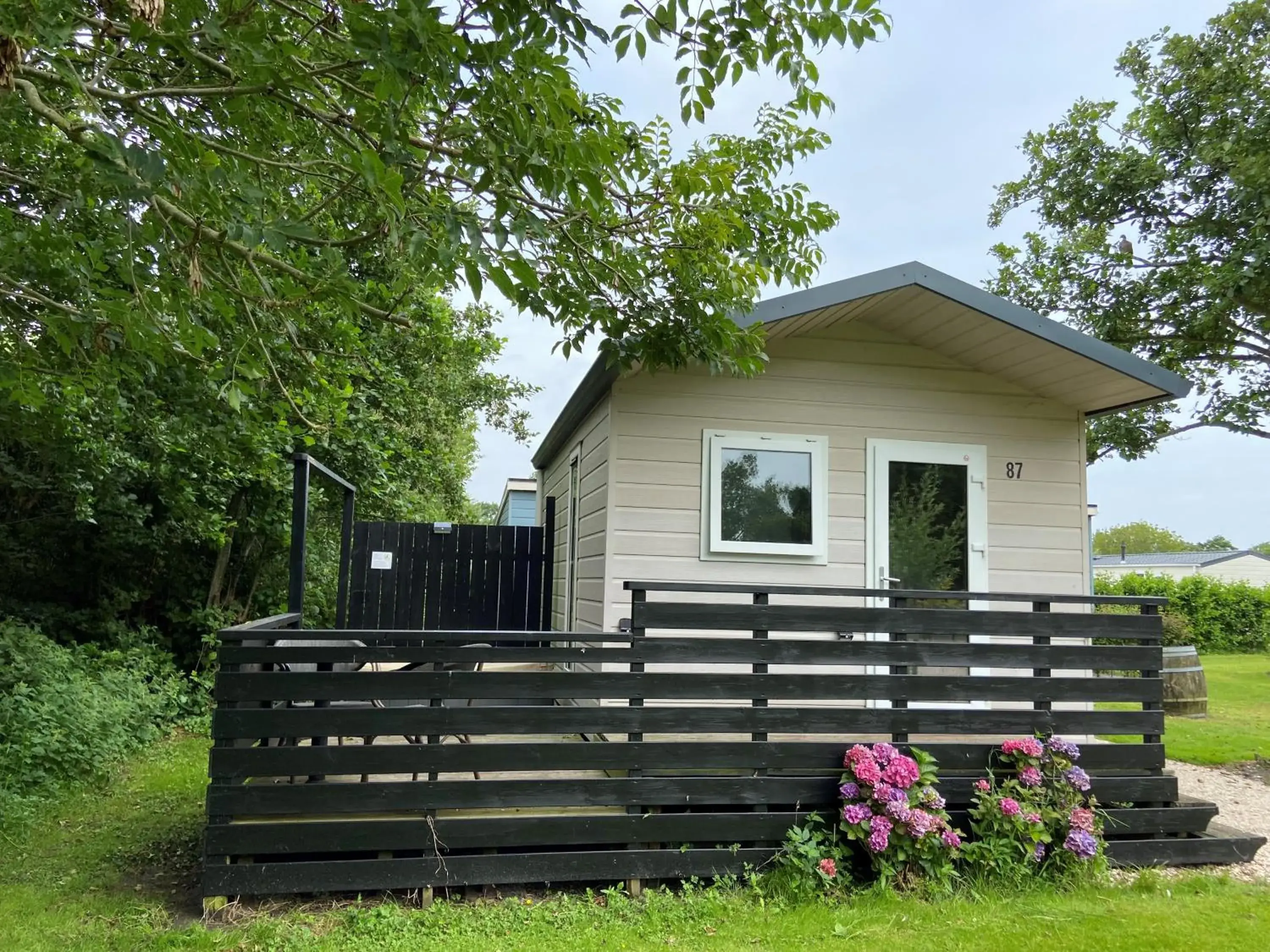 One-Bedroom Chalet in Recreatiepark Wiringherlant One-Bedroom Chalet in Recreatiepark Wiringherlant