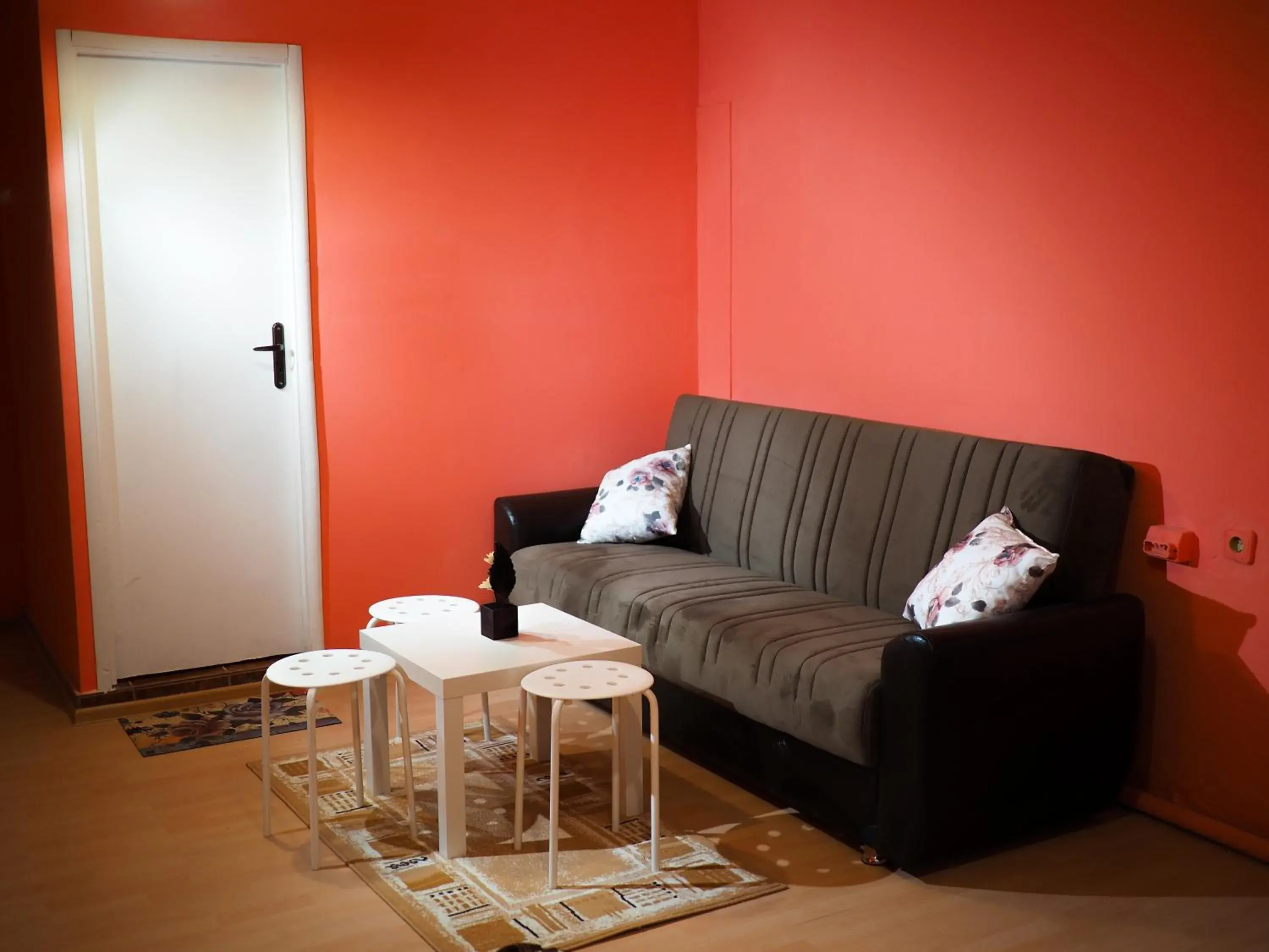 Twin Room with Private Bathroom in Serdika Rooms Twin Room with Private Bathroom in Serdika Rooms