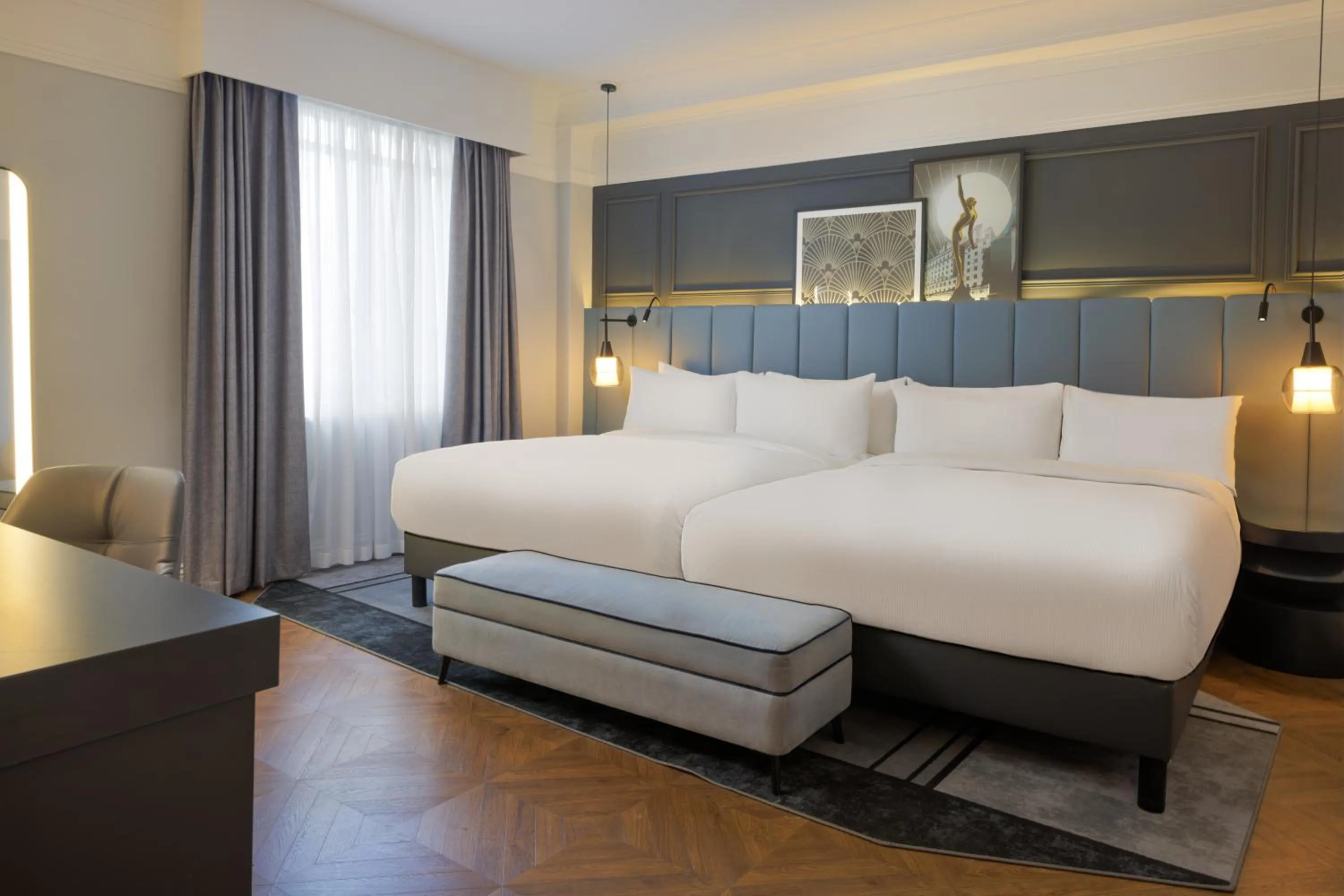 Bed in The Queens Hotel