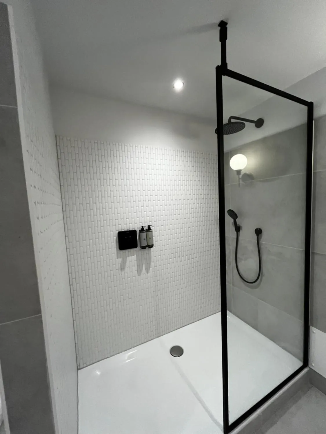 Bathroom in The Queen at Chester Hotel, BW Premier Collection