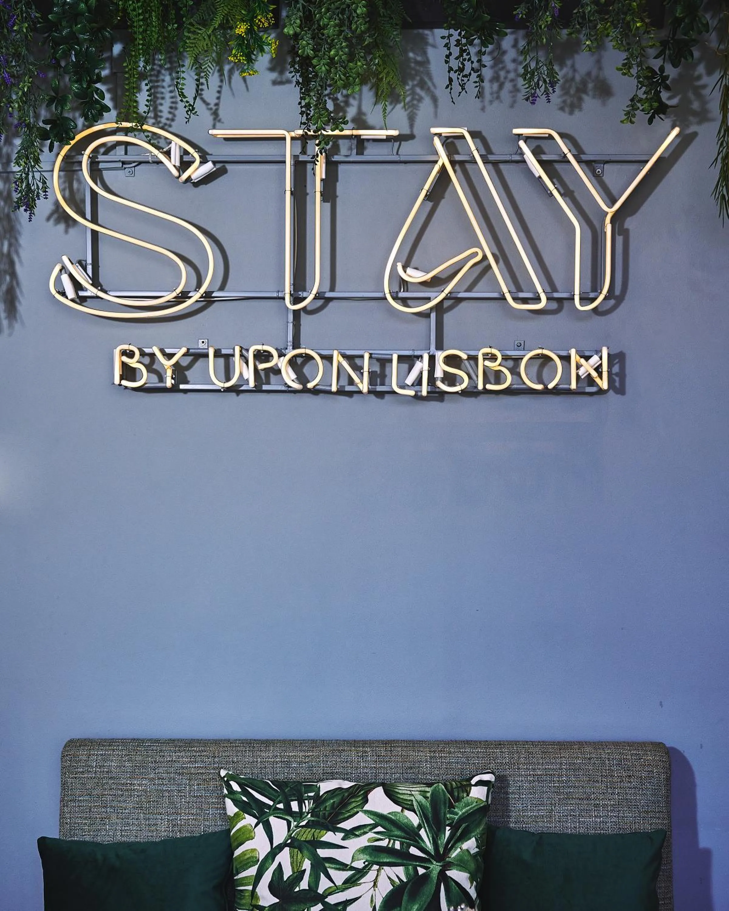 Restaurant/places to eat in Upon Lisbon Prime Residences