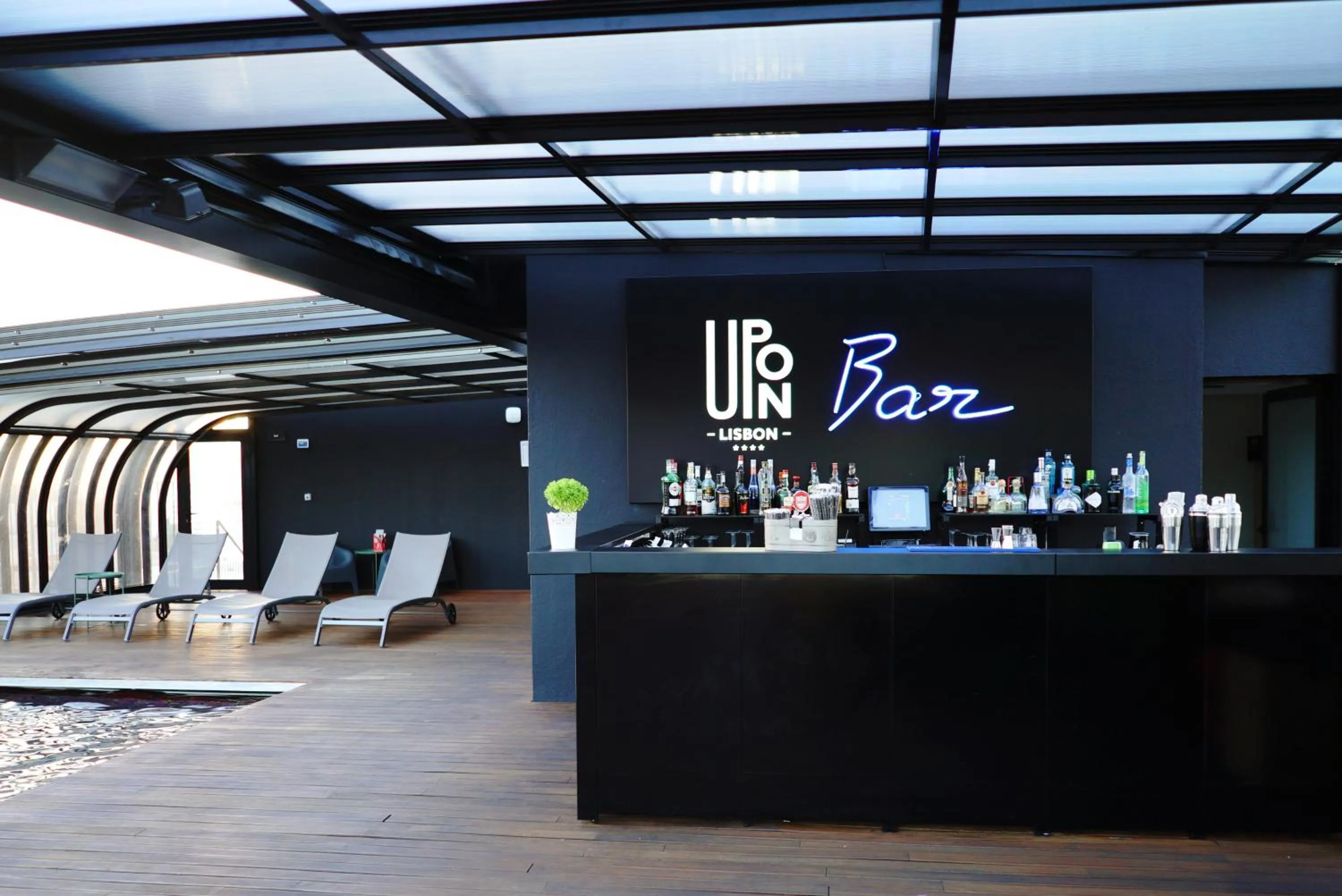 Lounge or bar in Upon Lisbon Prime Residences