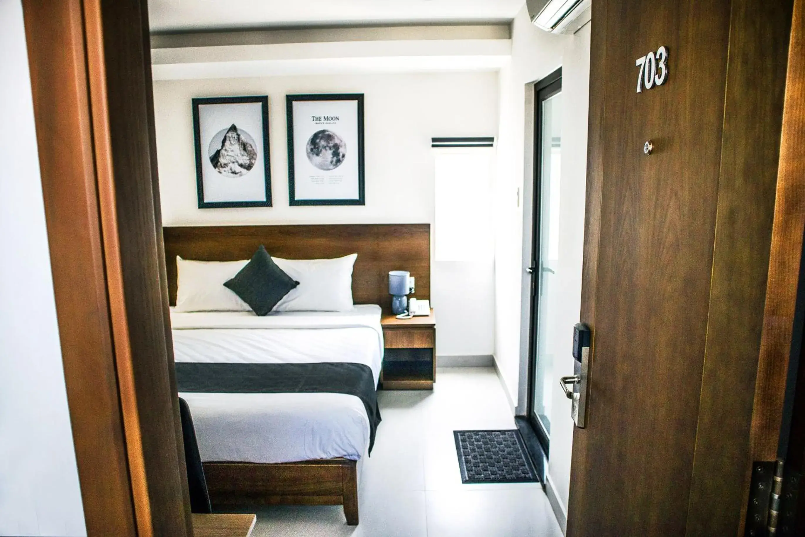 Deluxe Cozy Room - single occupancy - High Floor in Robin Hotel Danang Deluxe Cozy Room - single occupancy - High Floor in Robin Hotel Danang