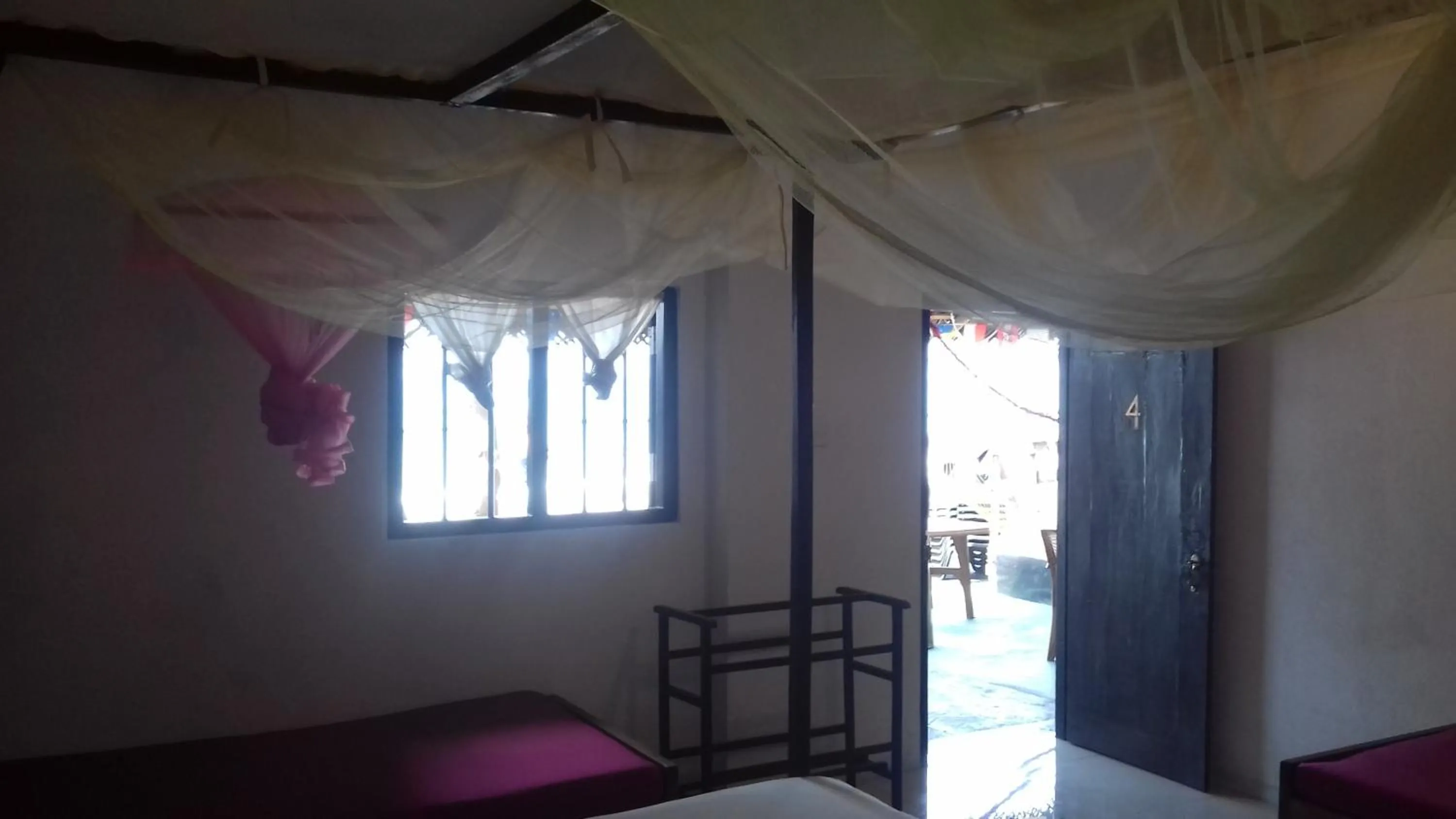 Photo of the whole room, Bed in Villa crocodile beach