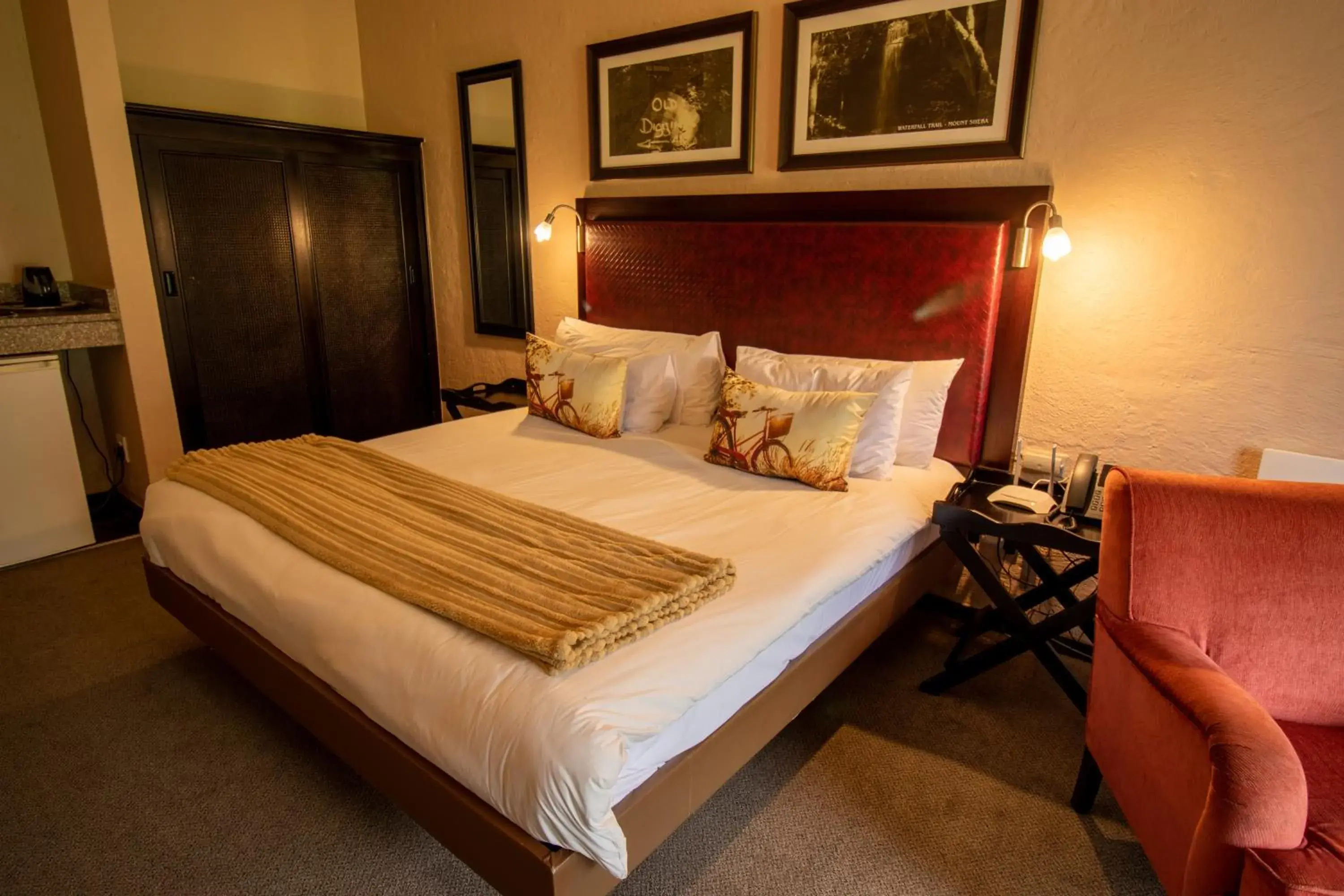 King Room - single occupancy in Mount Sheba Rainforest Hotel & Resort King Room - single occupancy in Mount Sheba Rainforest Hotel & Resort