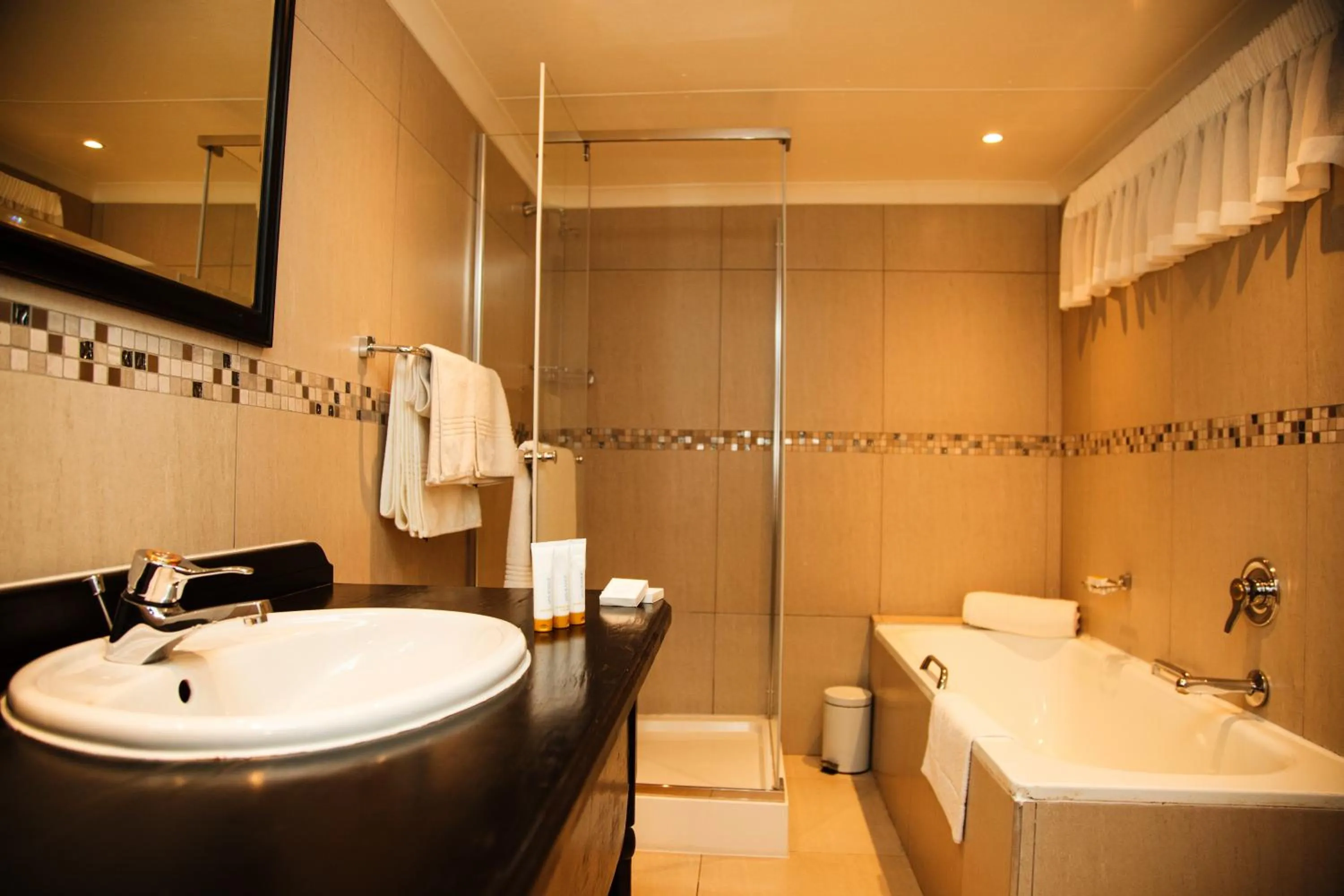 Shower in Mount Sheba Rainforest Hotel - Mountain Spring Water