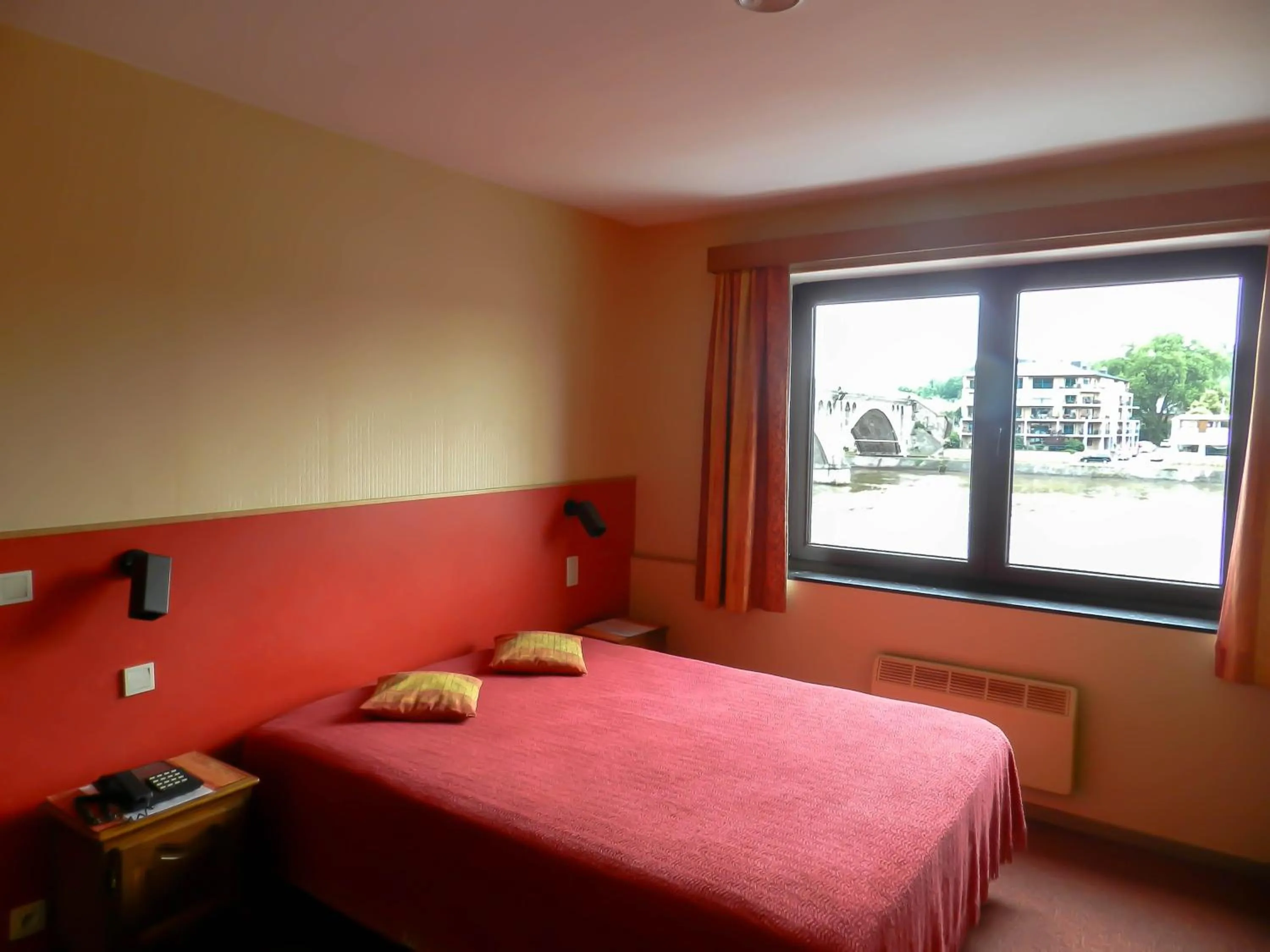 Shower in Hôtel du Fort