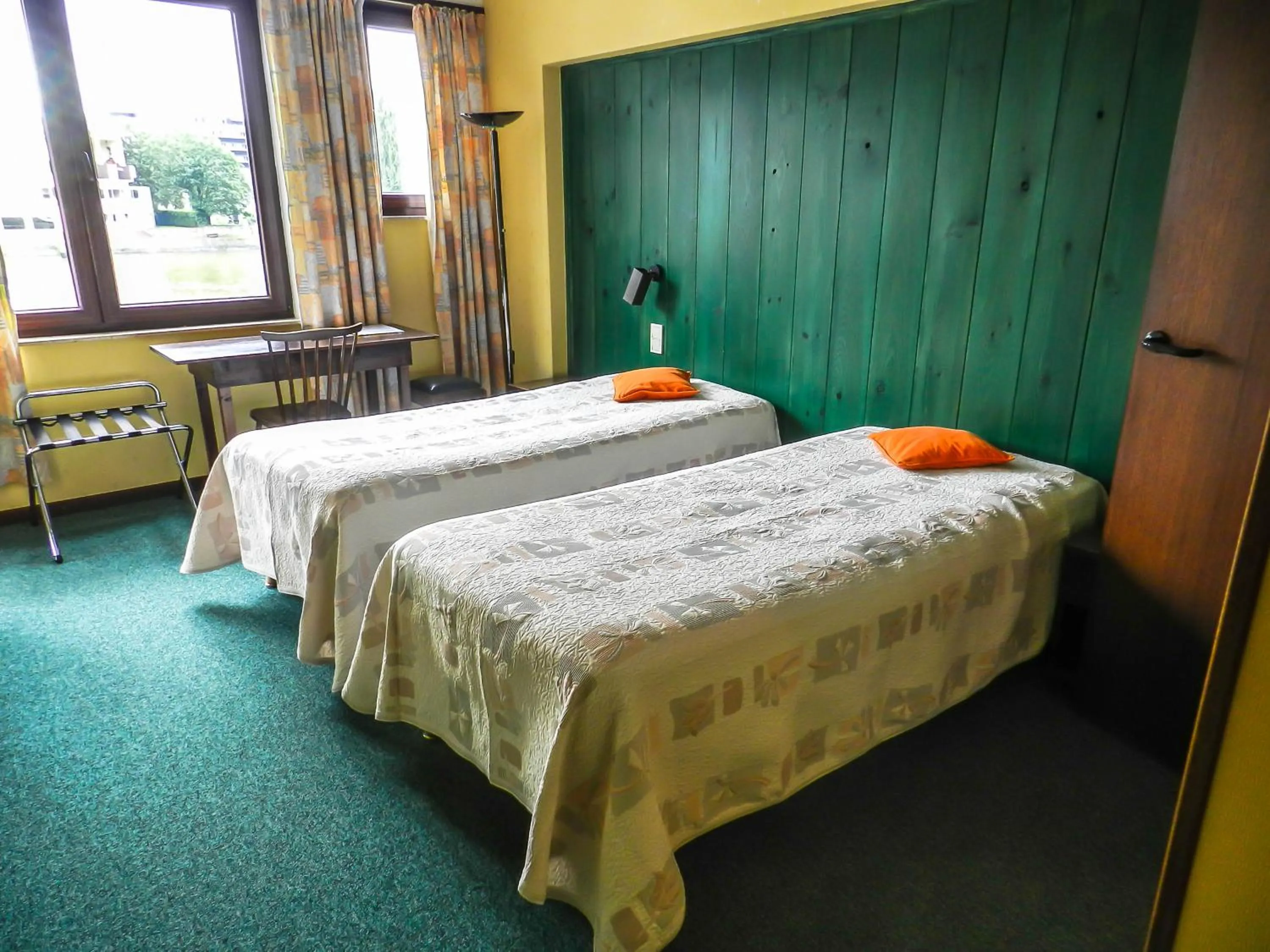 Shower in Hôtel du Fort