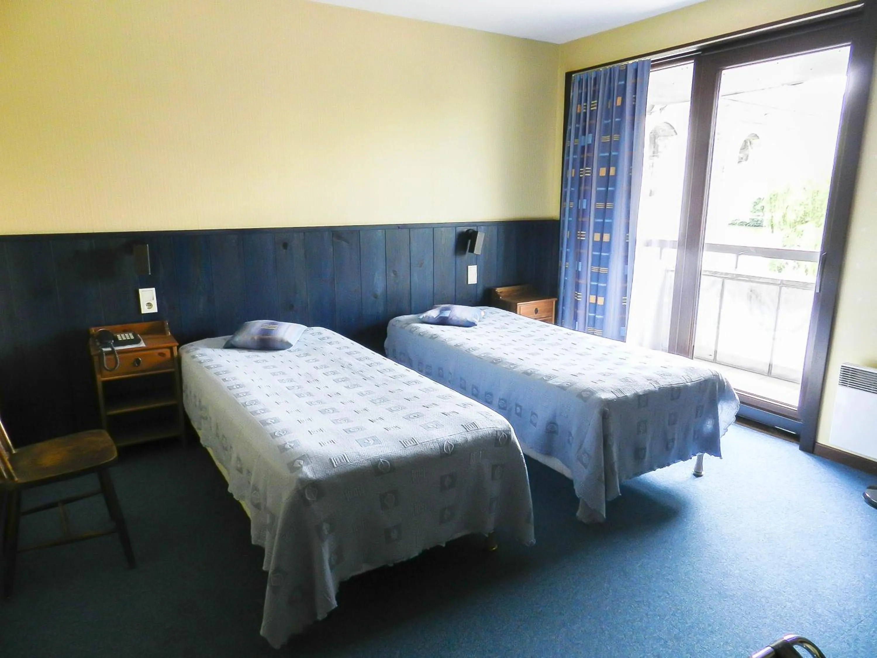 Shower in Hôtel du Fort