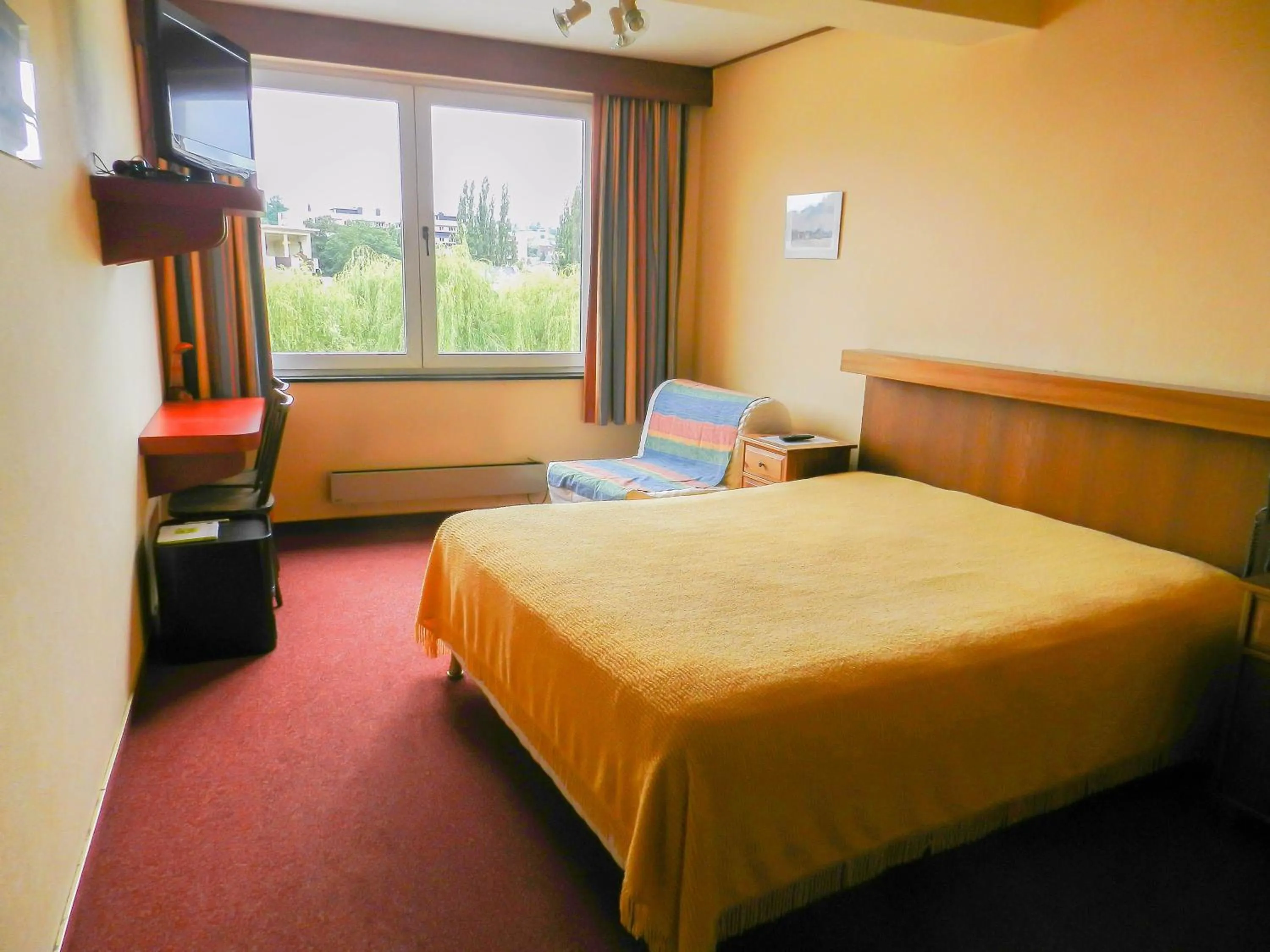 Toilet in Hôtel du Fort