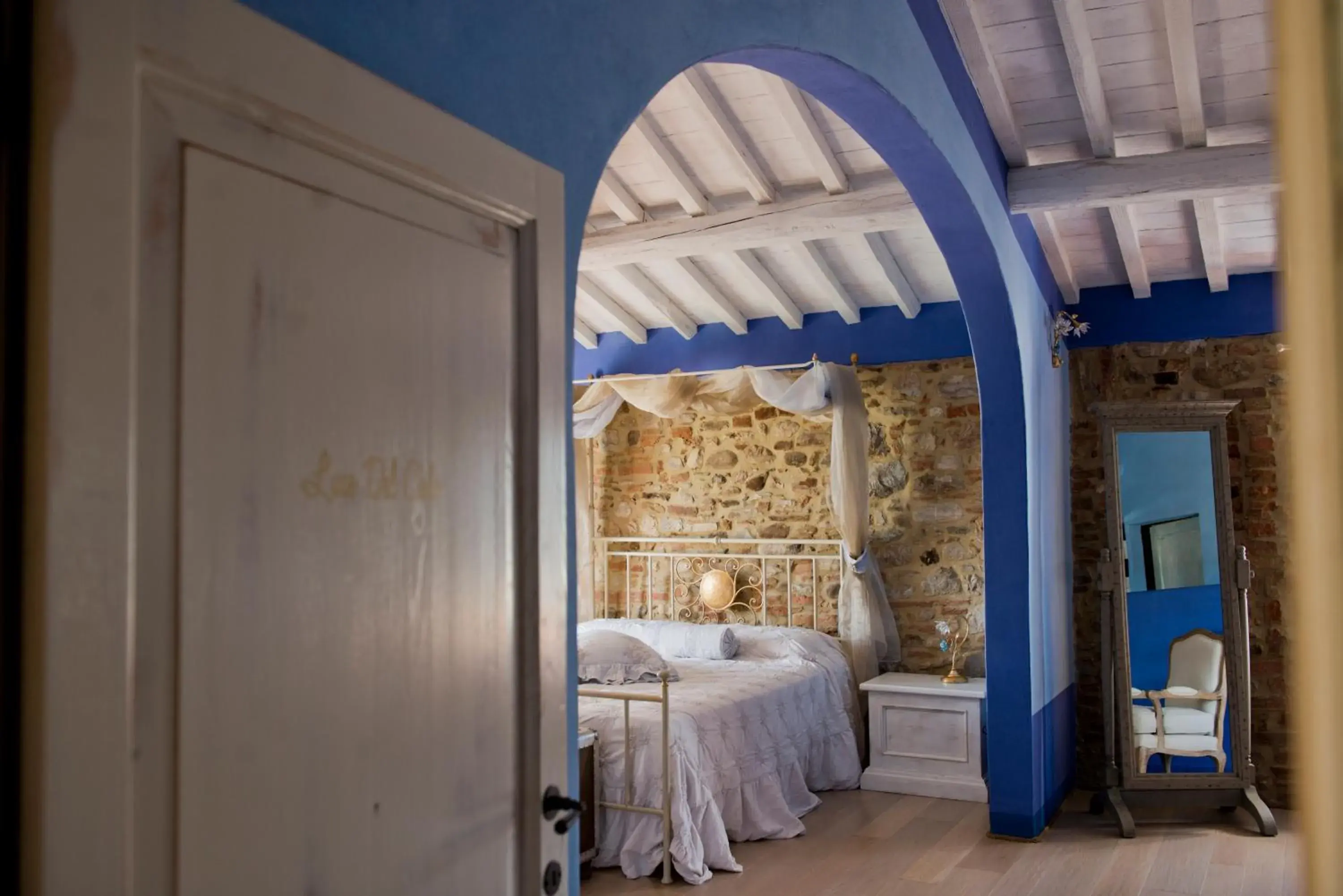 Luxury Triple Room in Tenuta Le Tre Virtù Luxury Triple Room in Tenuta Le Tre Virtù